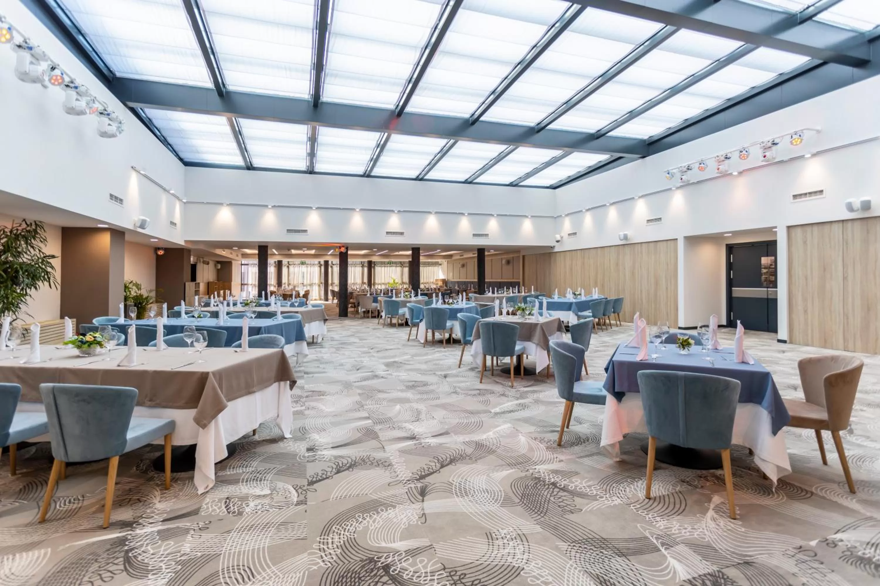 Restaurant/places to eat in Hotel Bulgaria