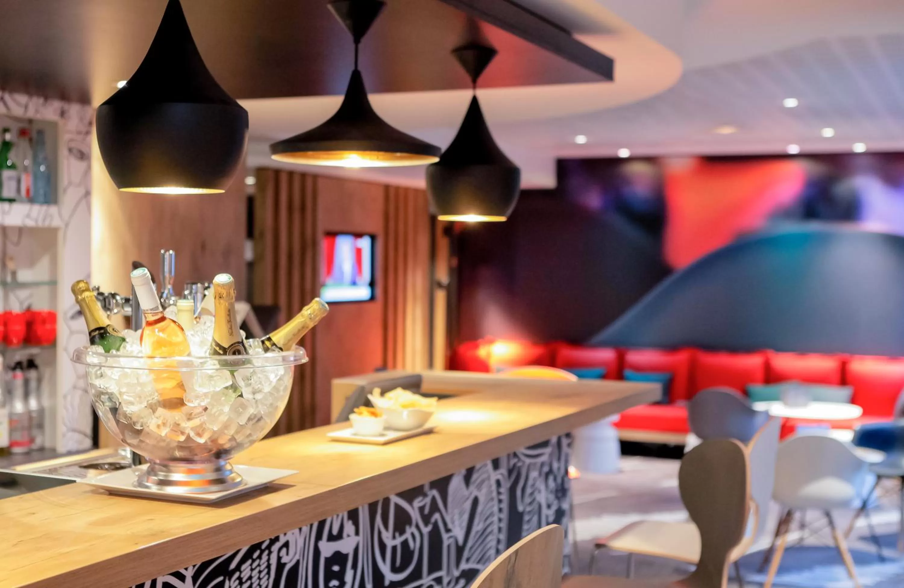 Lounge or bar in ibis Lille Centre Grand Palais