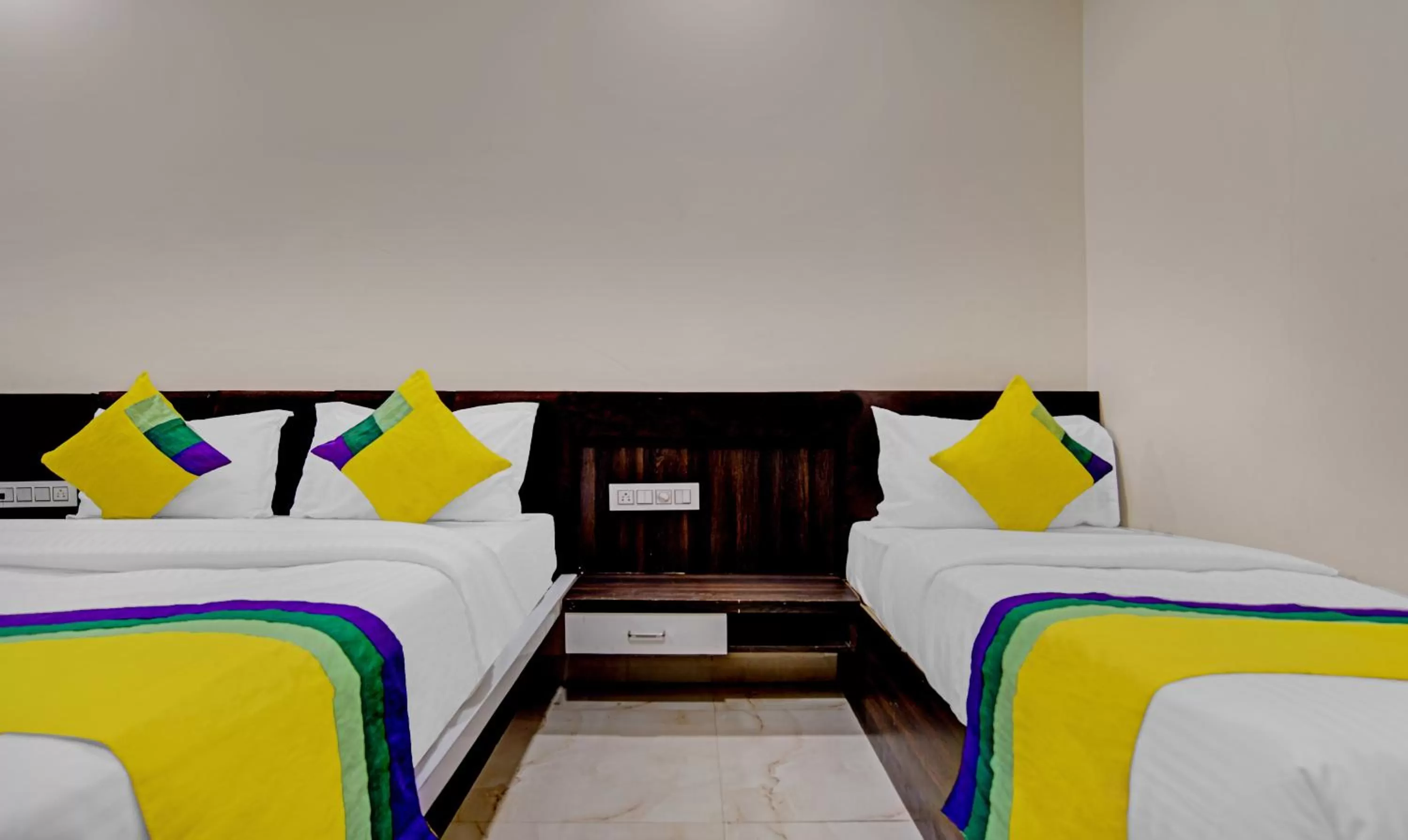 Bed in Hotel Anand Shree Near Airport,Indore