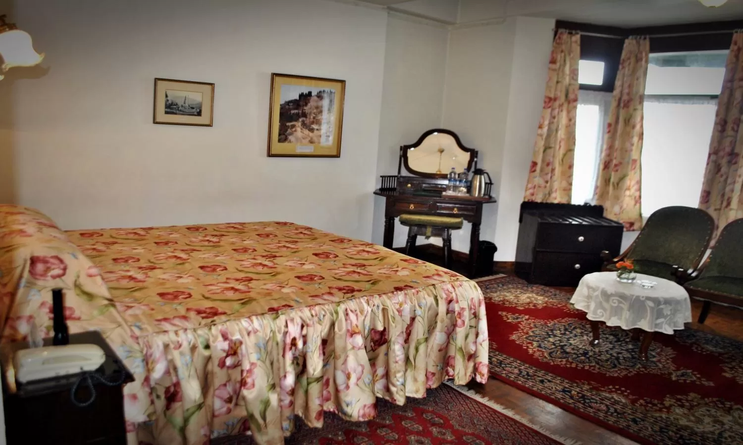 Bed in Windamere Hotel - A Colonial Heritage