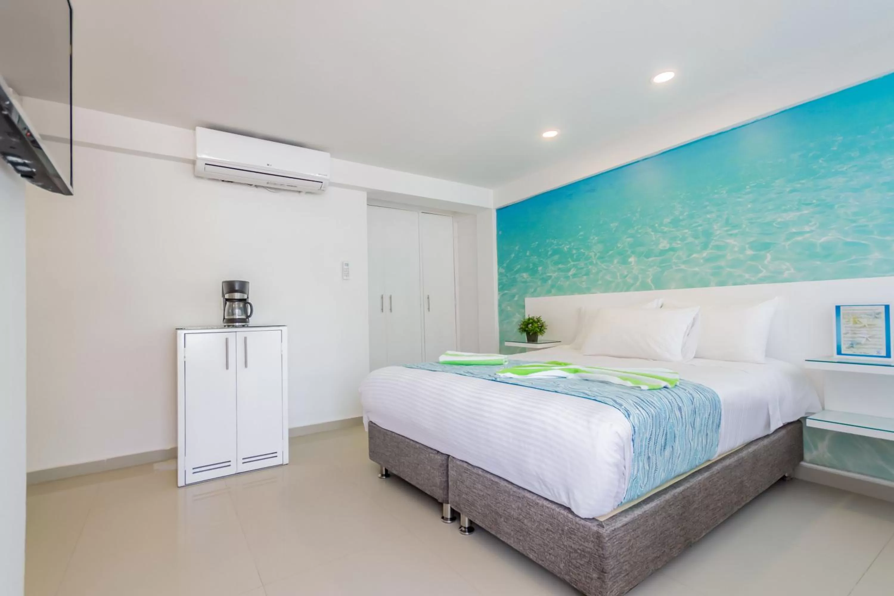 Property building, Bed in Hotel San Luis Place By Dorado