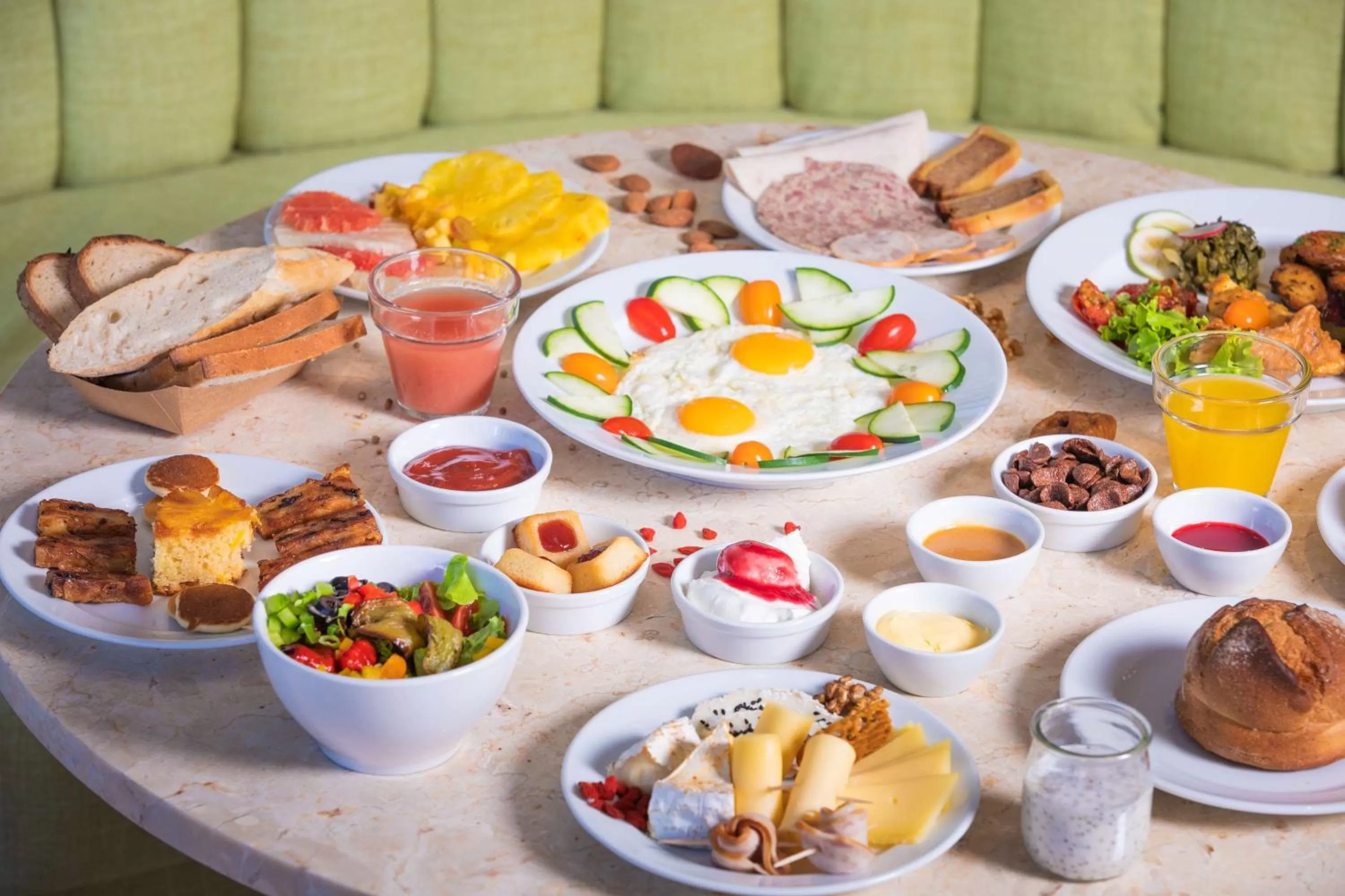 Restaurant/places to eat in Radisson Hotel Saint Denis, La Reunion