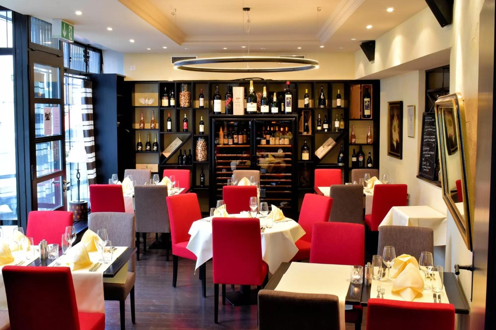 Restaurant/places to eat in Romantik Hotel Schwan