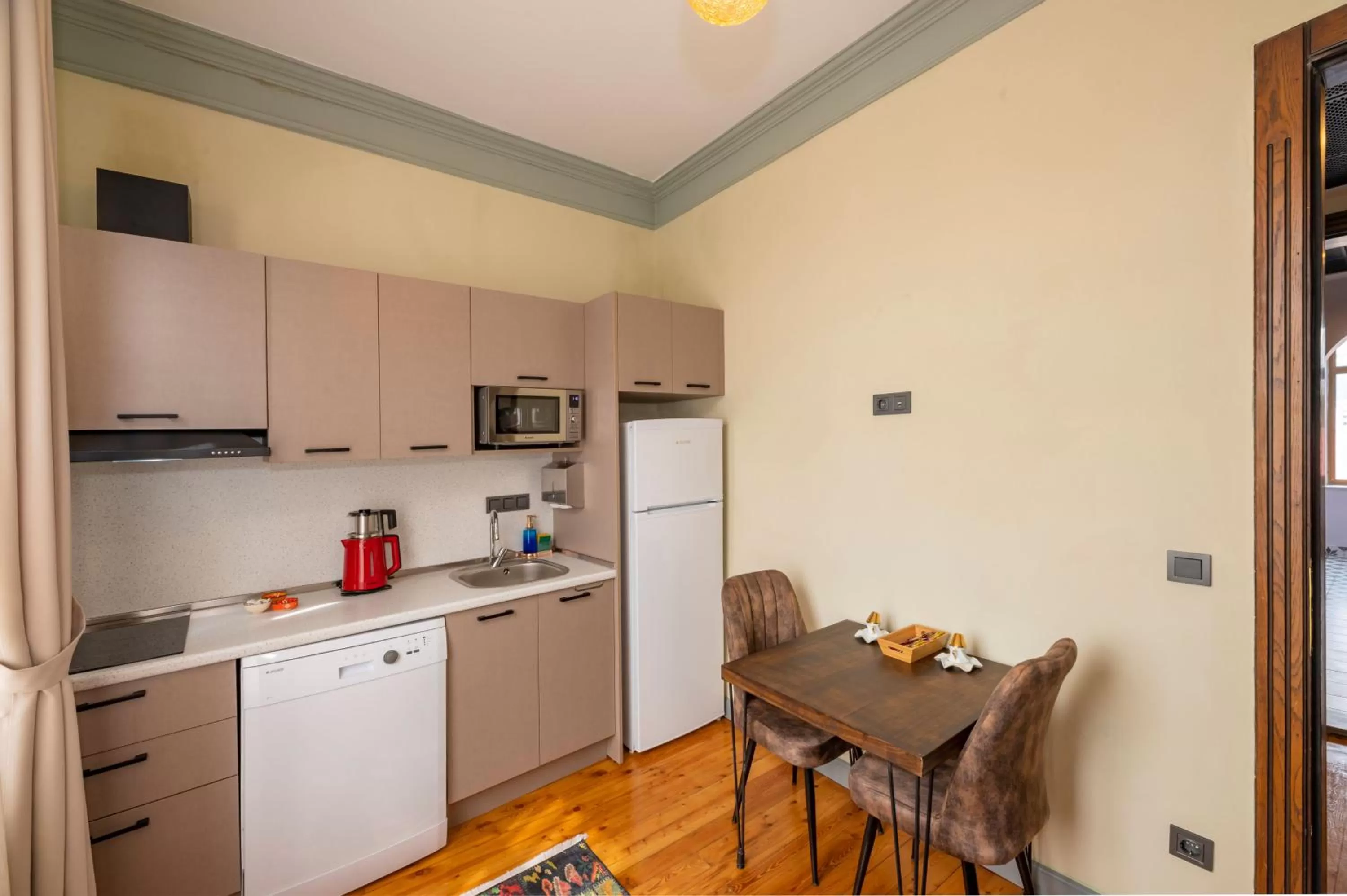 Coffee/tea facilities in O'Pera Okanlı Suites