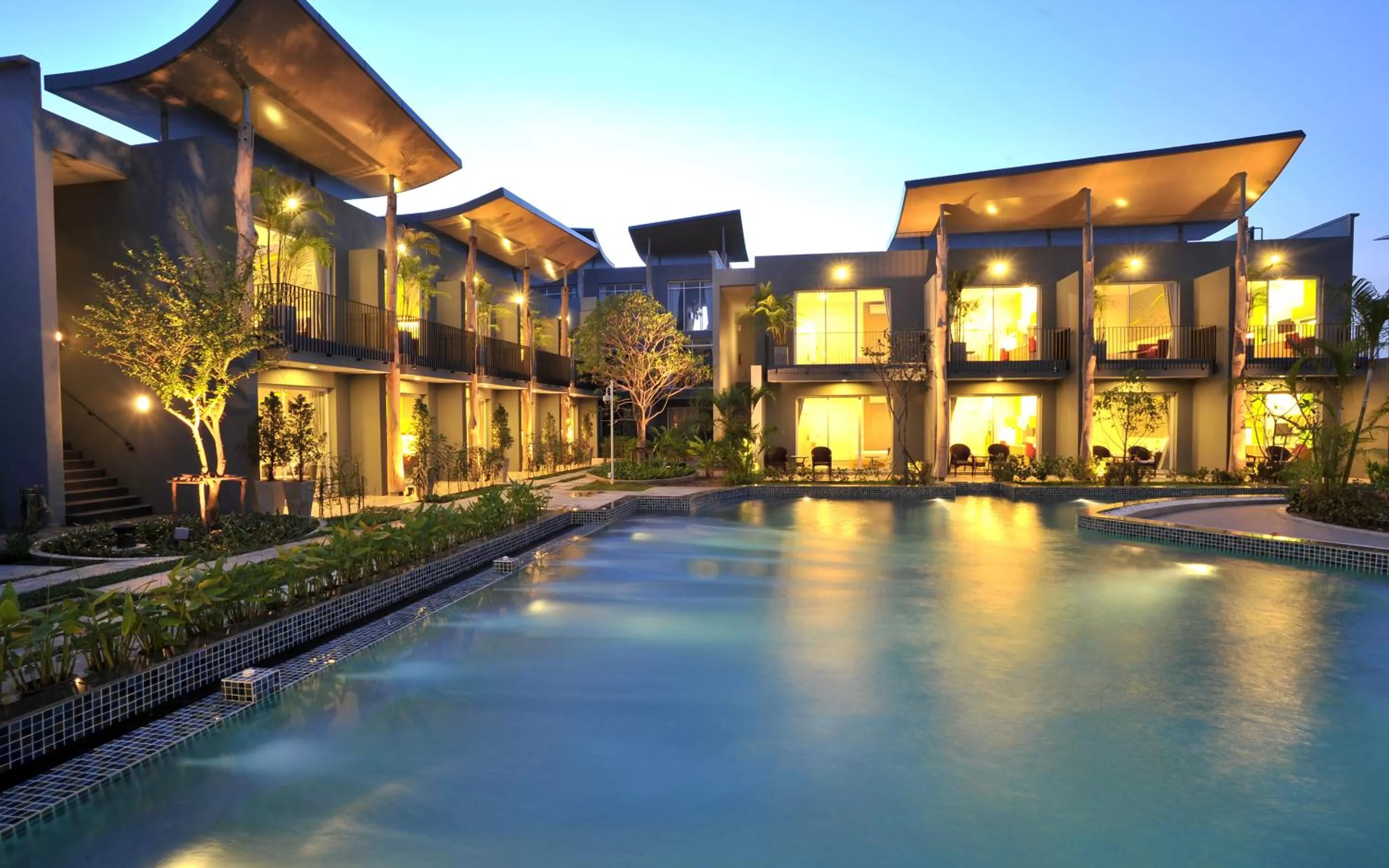 Pool view in Paeva Luxury Serviced Residence SHA