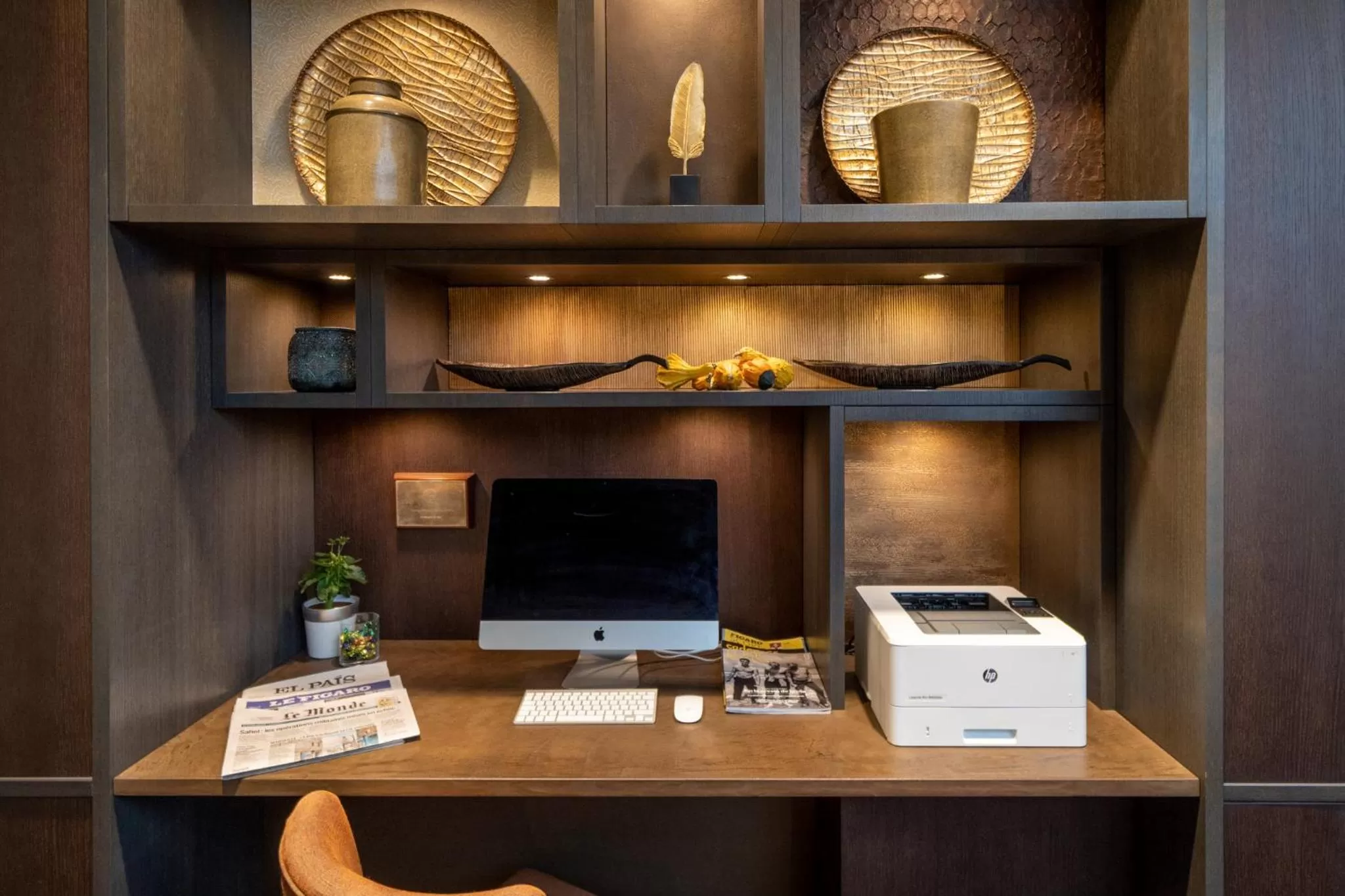 Communal lounge/ TV room in Hotel Villa Saxe Eiffel