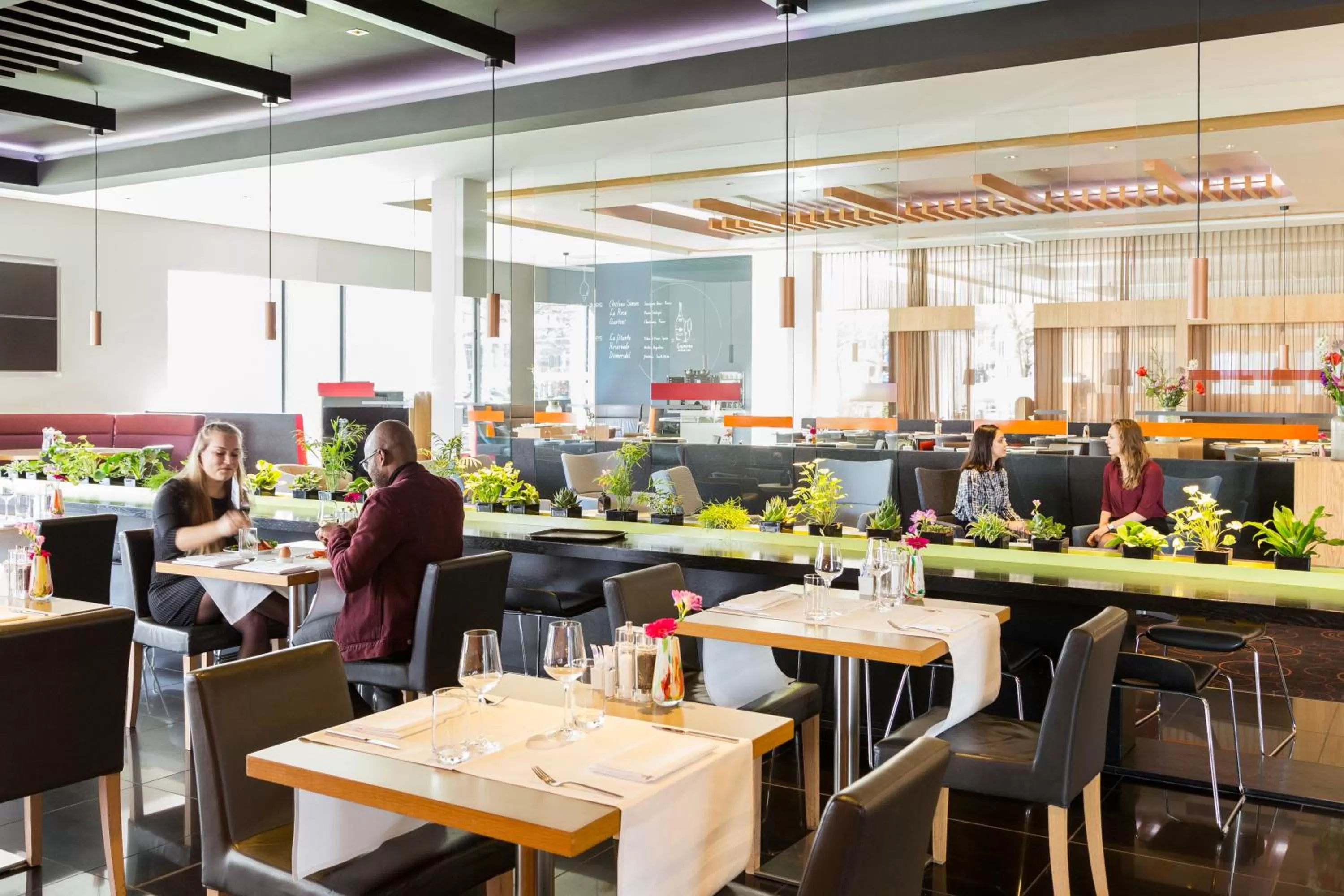 Restaurant/places to eat in Novotel Amsterdam City