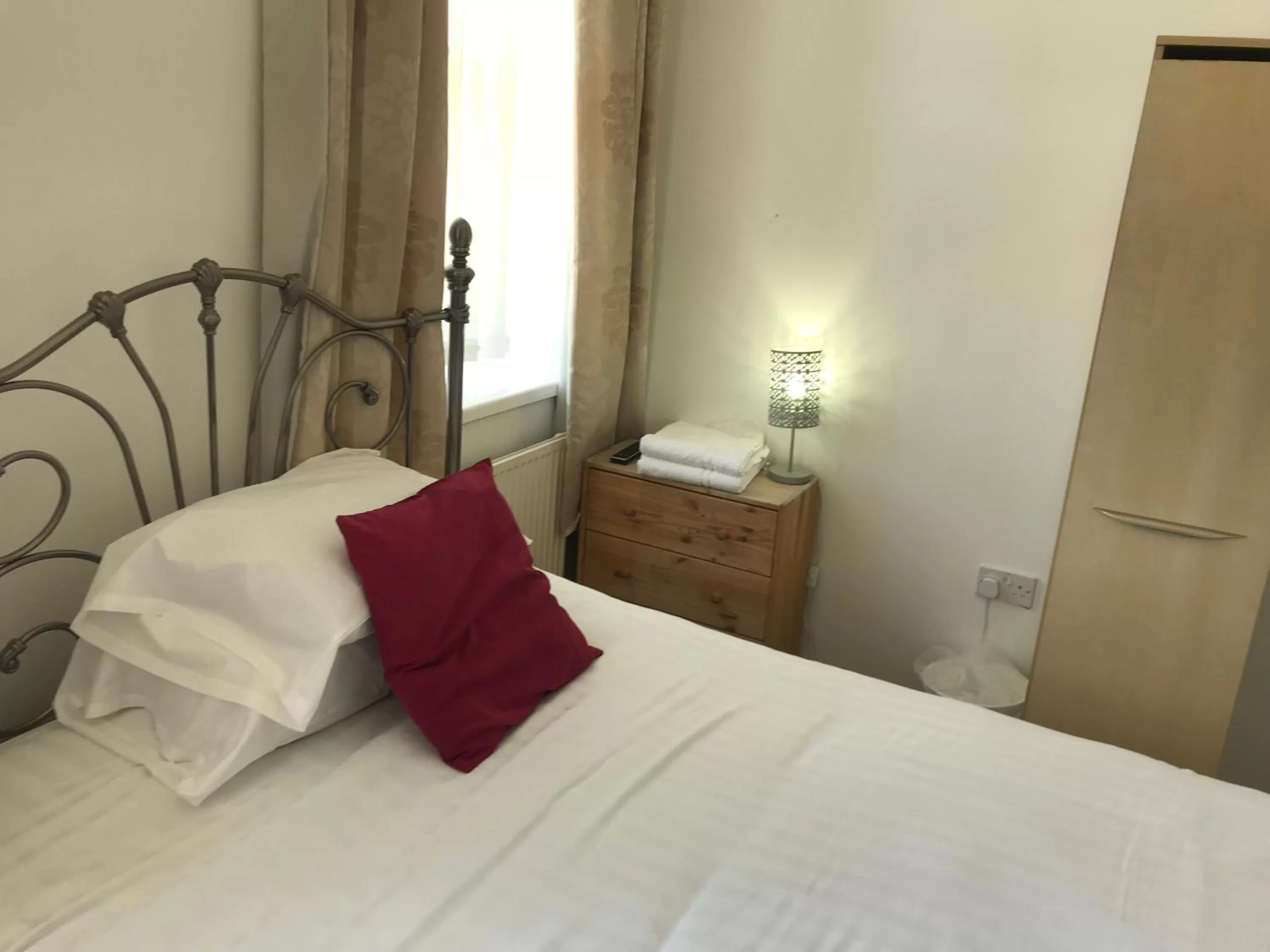 Bed in Clifton Hotel & Bar Newcastle