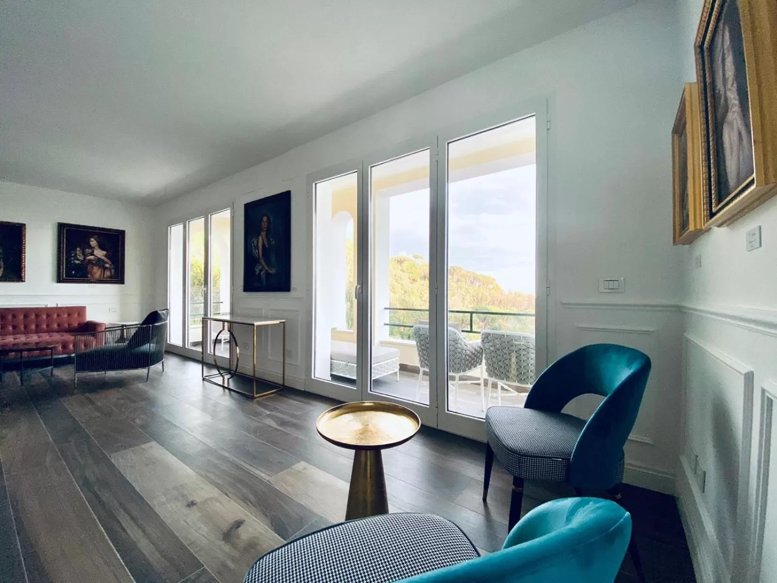 Communal lounge/ TV room in Monastero dei Santi