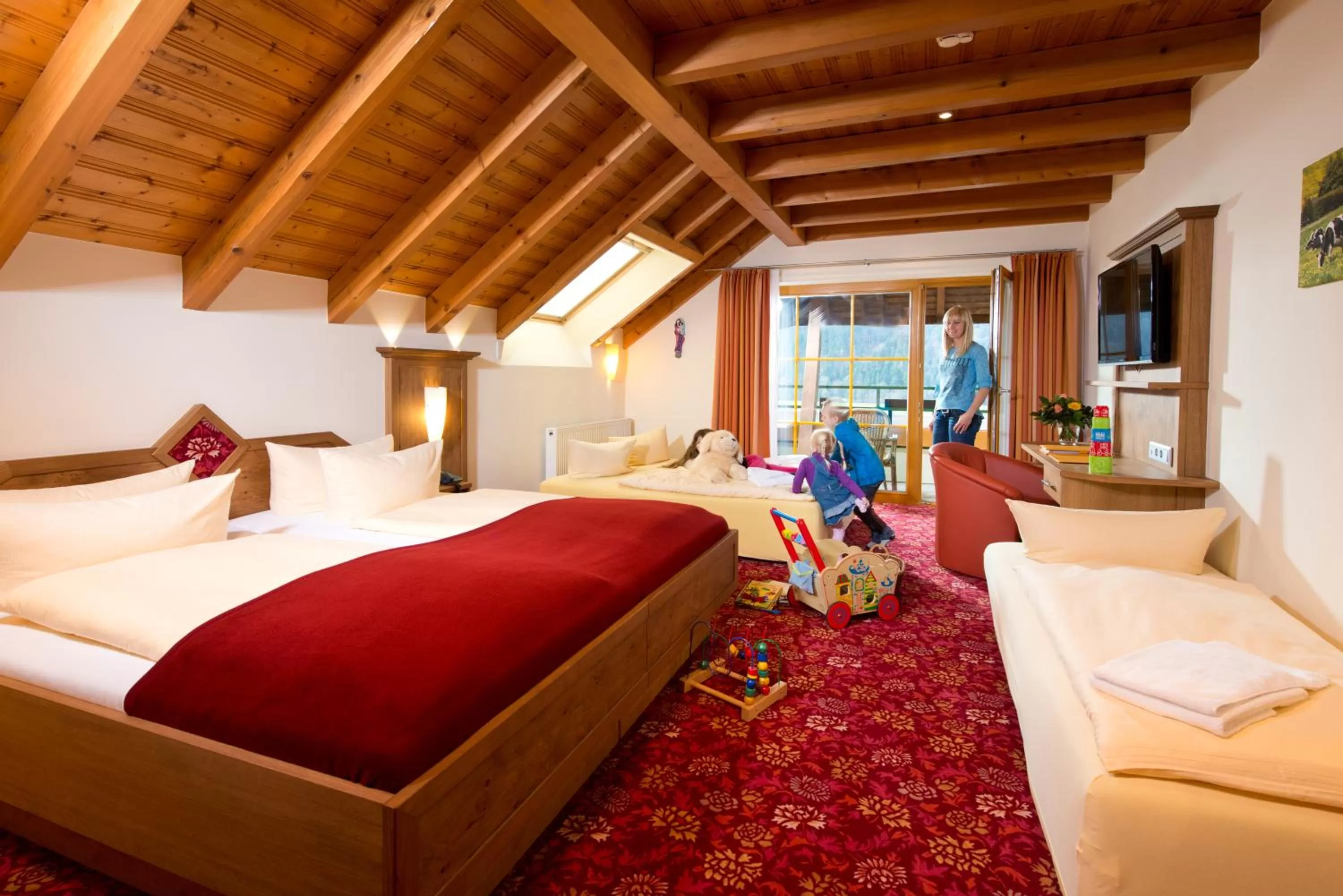 Photo of the whole room, Bed in Silberkönig Schwarzwald Hotel & Restaurant Ringhotel