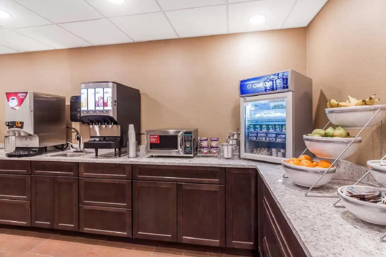 Continental breakfast in Comfort Suites