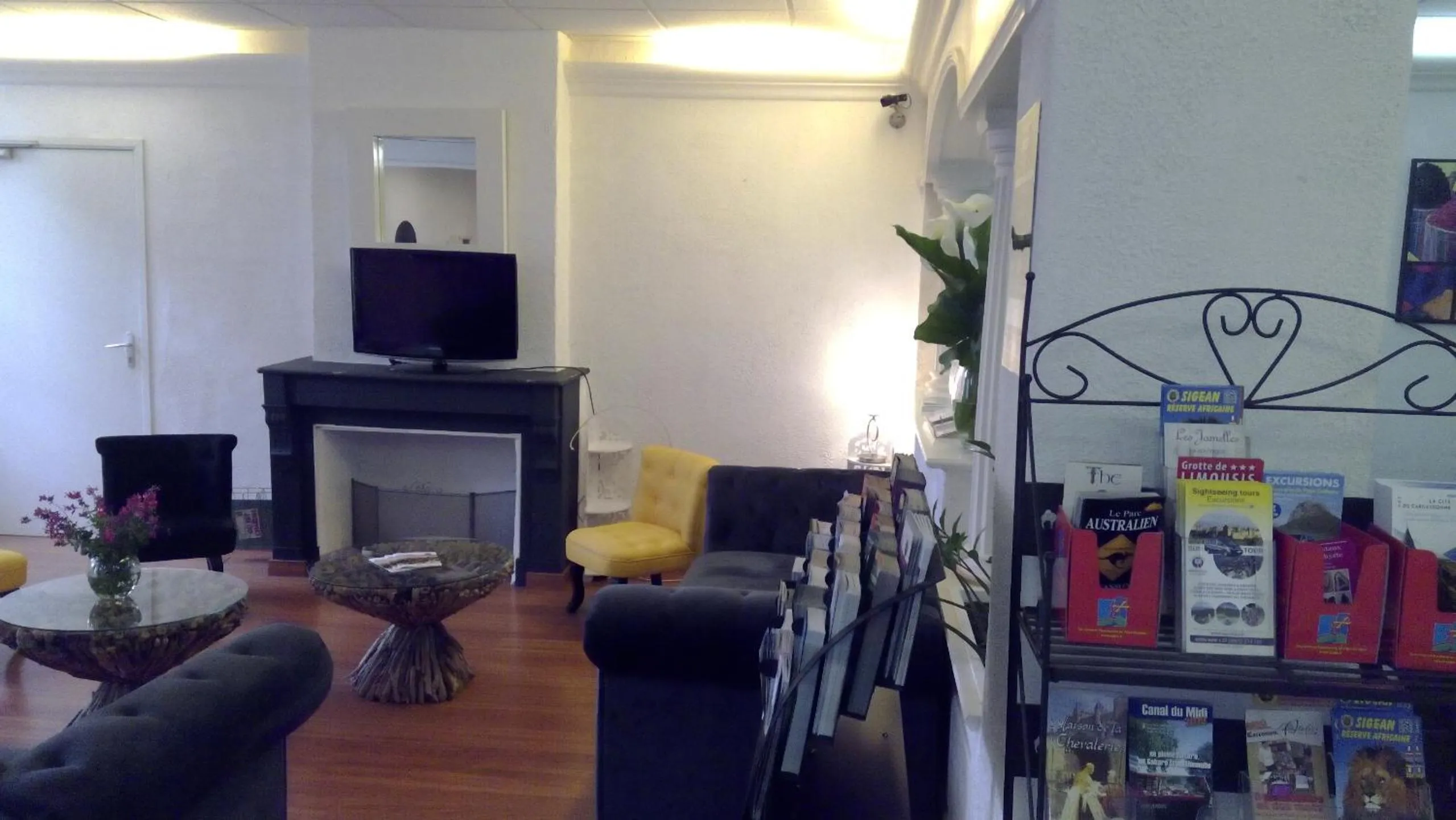 Lounge or bar in Hôtel Central