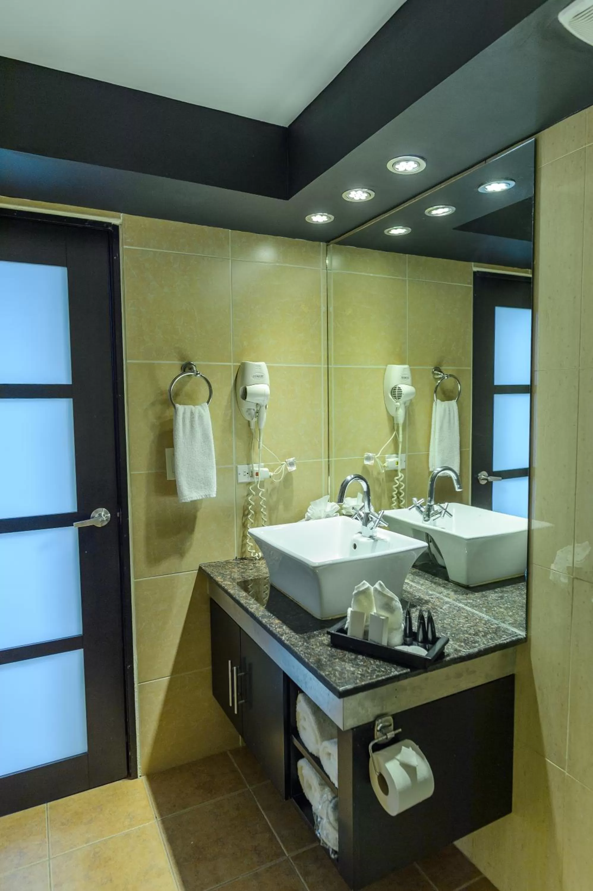 Bathroom in Riande Urban Hotel