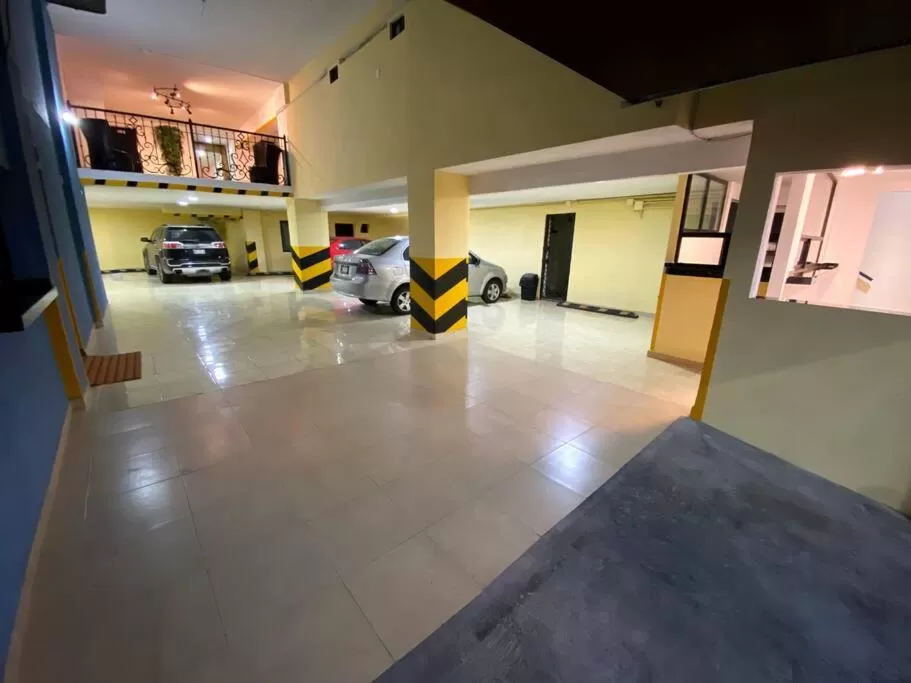 Parking, Lobby/Reception in Hotel Olé