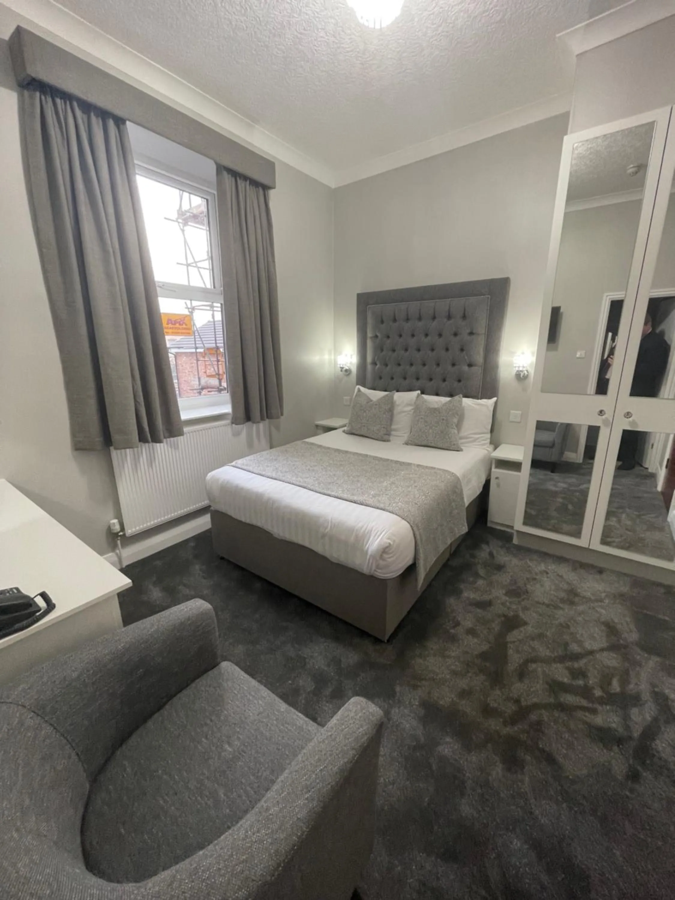 Bedroom, Bed in Park House Hotel