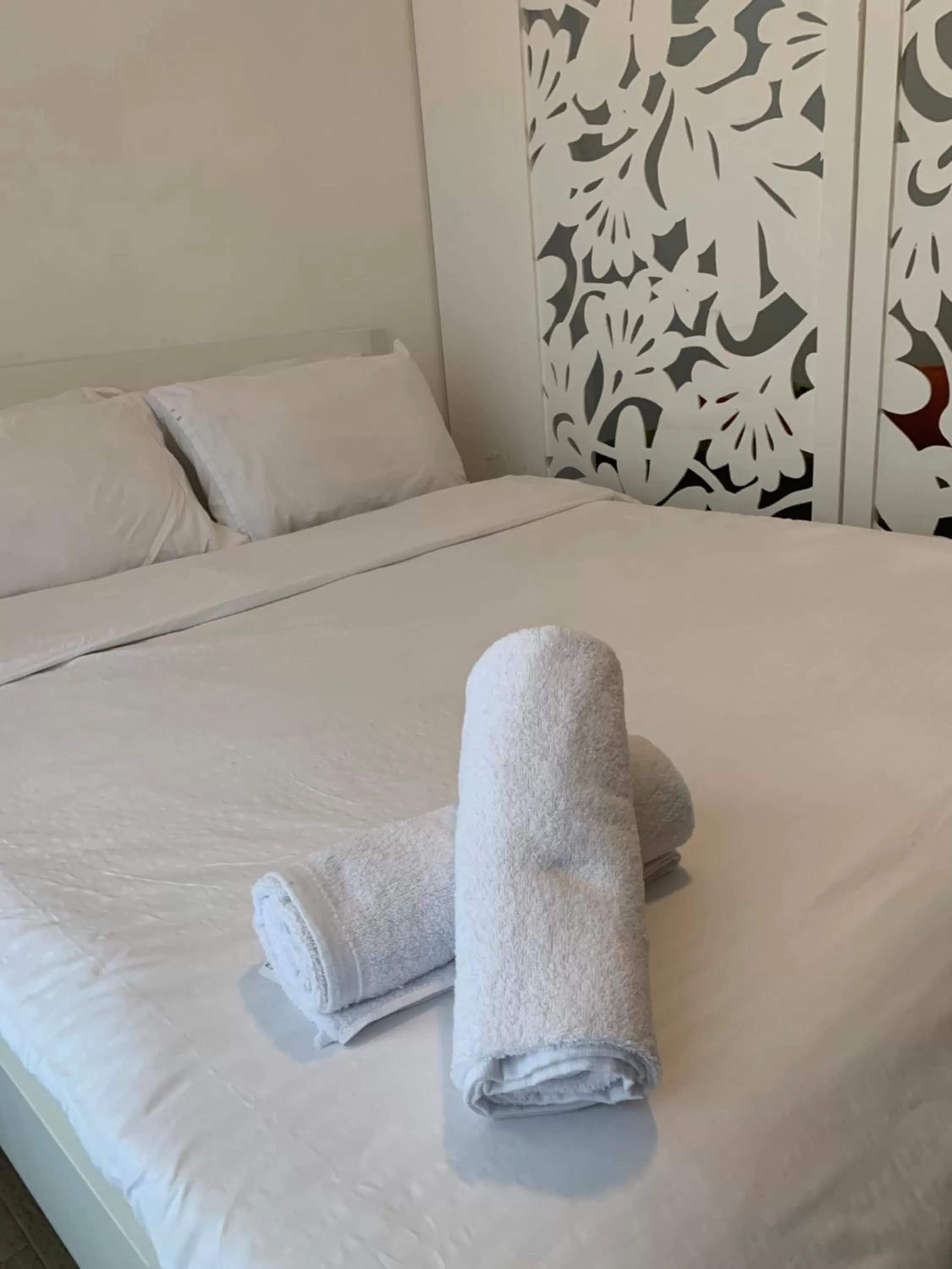 Bed in 81 Newport Boulevard Cluster 4 - 8F across NAIA Airport, Terminal 3