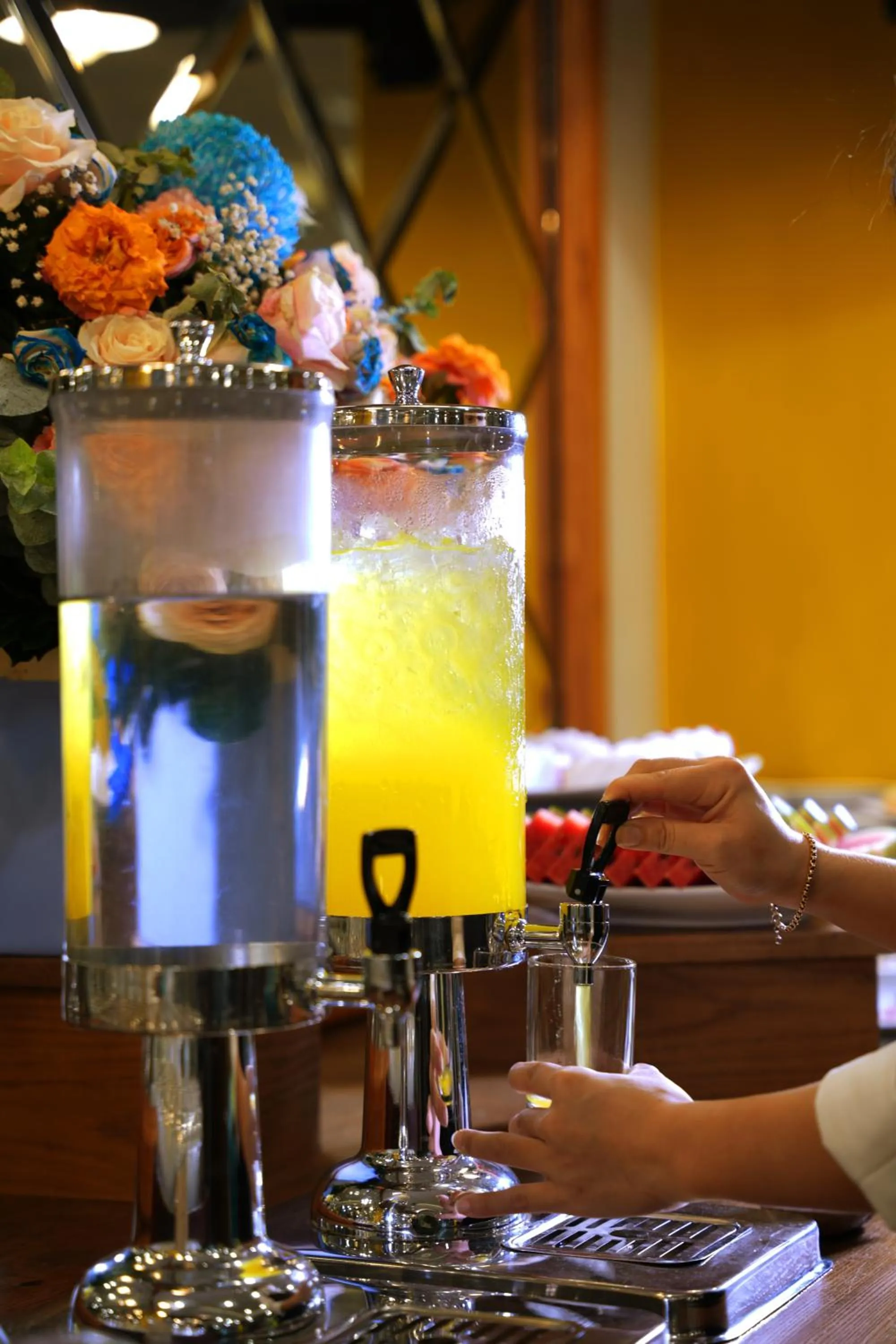 Breakfast, Drinks in Sunshine Antique Hotel Saigon