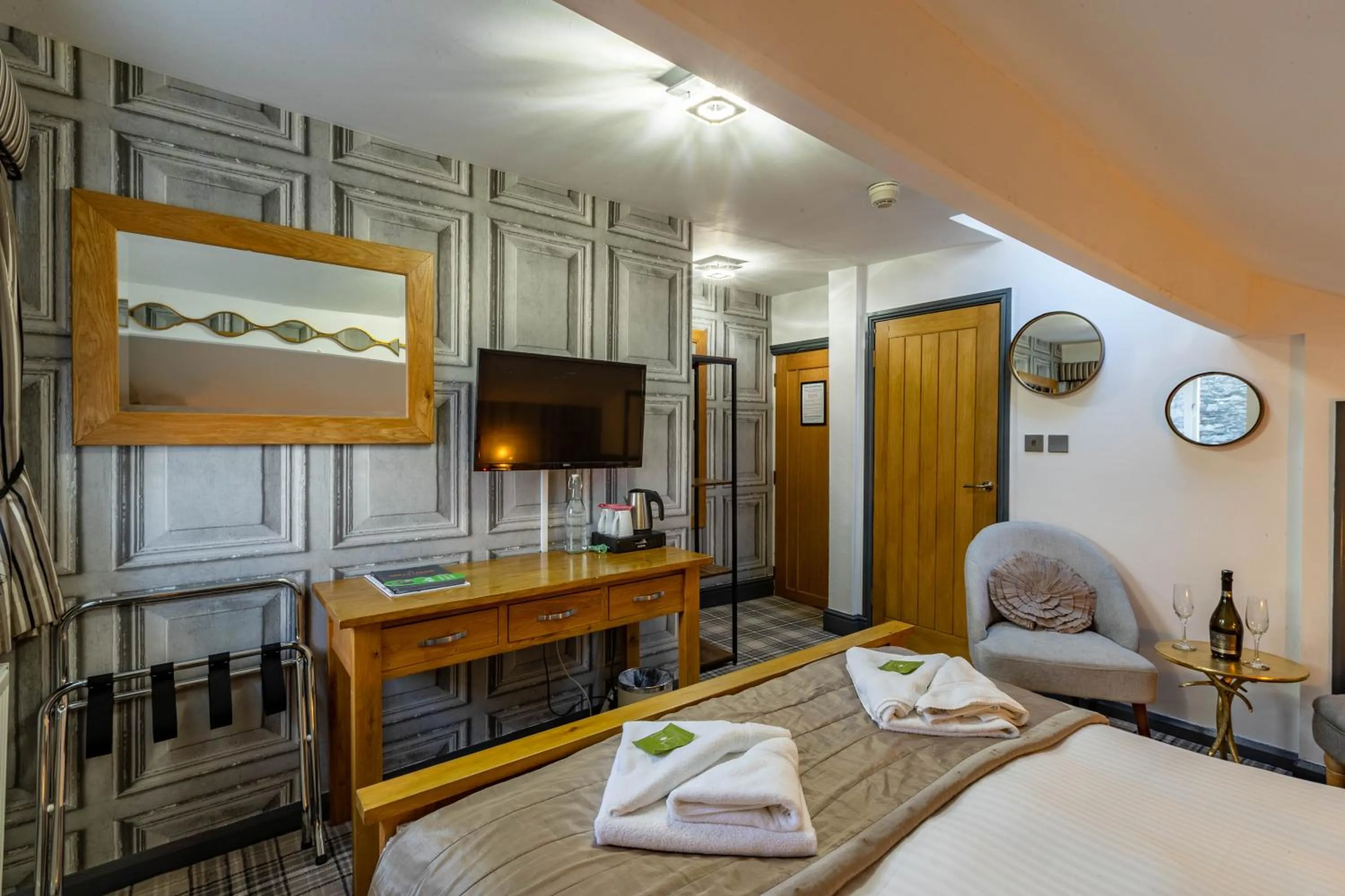 Bedroom, Bed in Holly Lodge Guest House with FREE off site health club