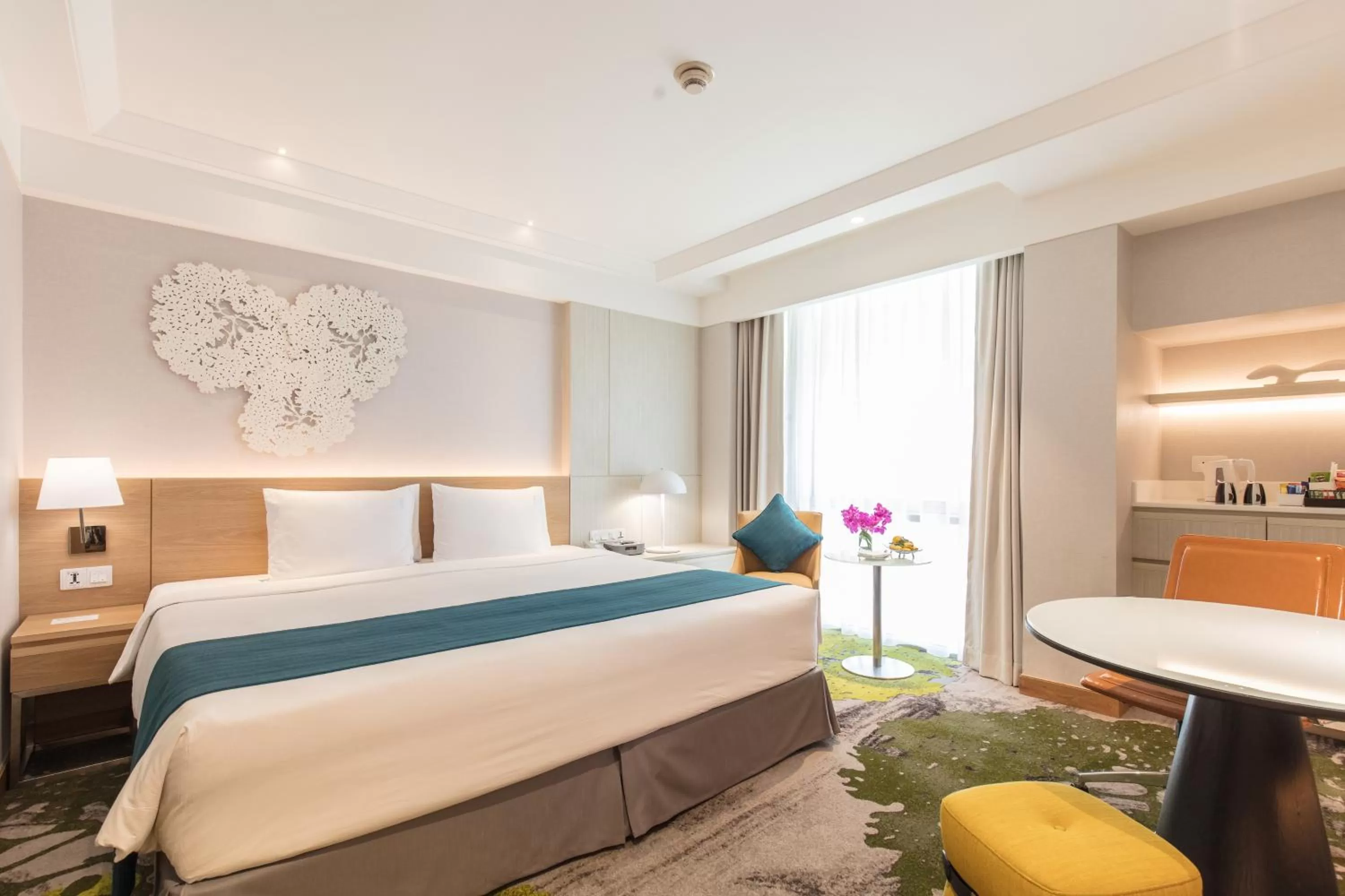 Bedroom, Bed in Holiday Inn Bangkok by IHG