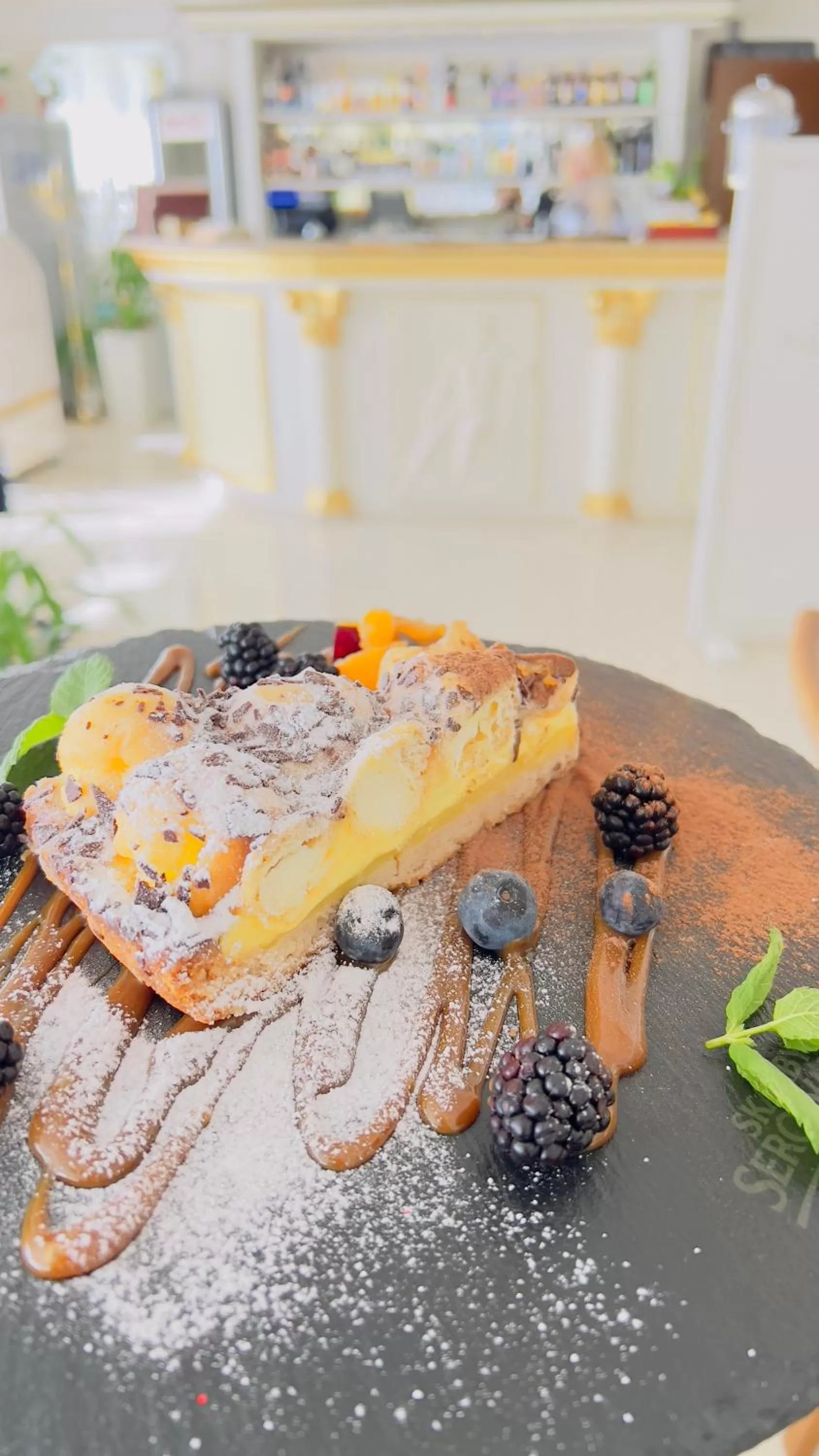 Food and drinks in Hotel President