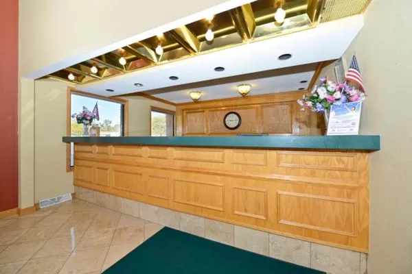 Lobby or reception, Lobby/Reception in Days Inn & Suites by Wyndham Kalamazoo