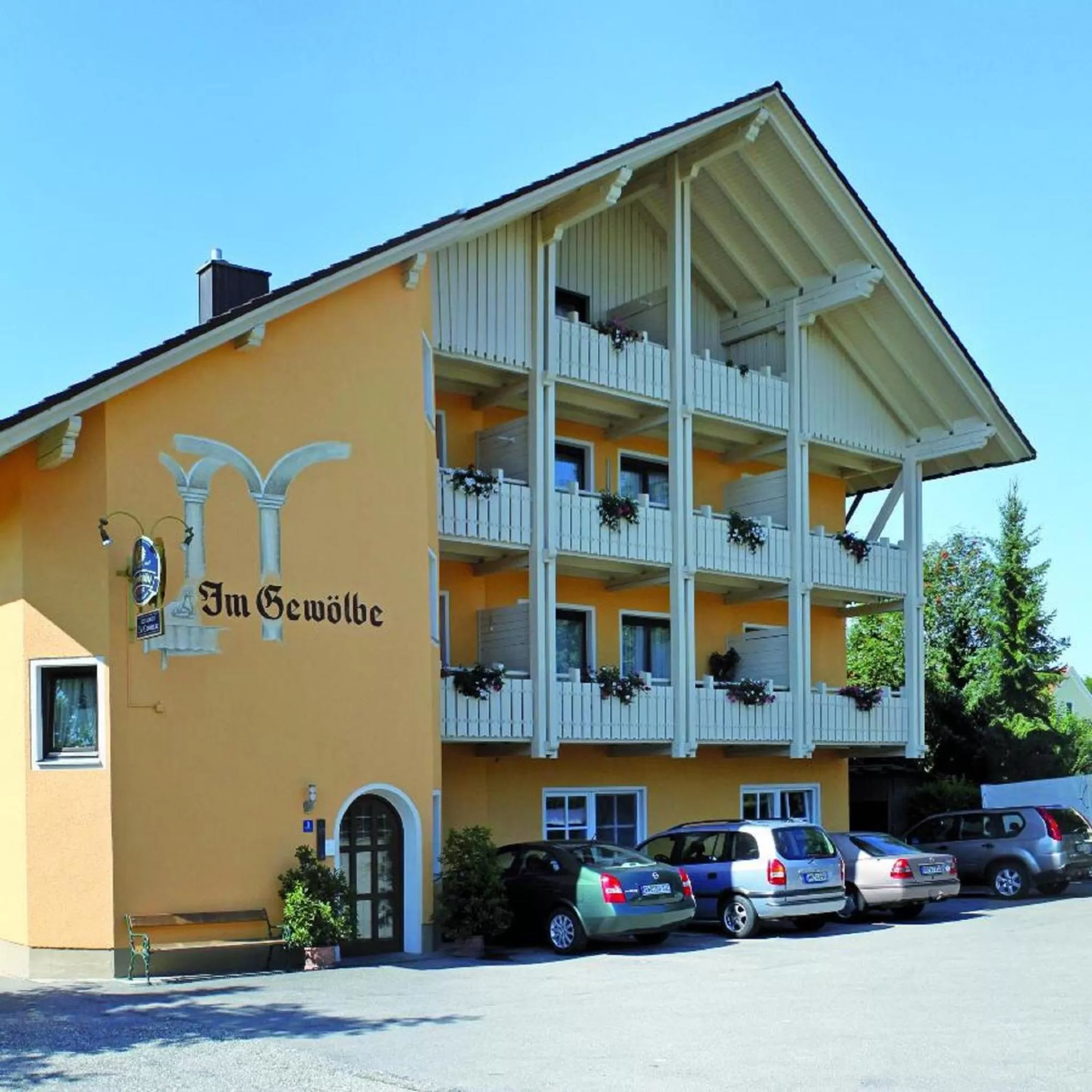Facade/entrance, Property Building in Im Gewölbe