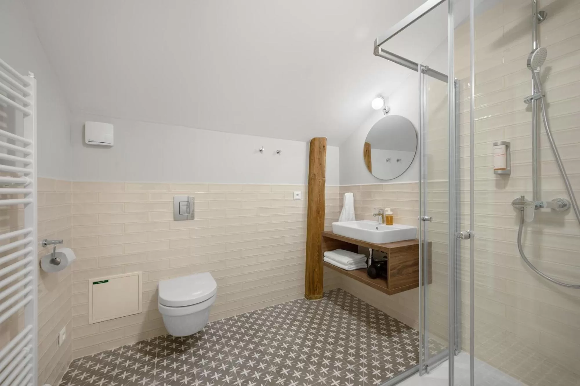 Shower in Palace Apartments