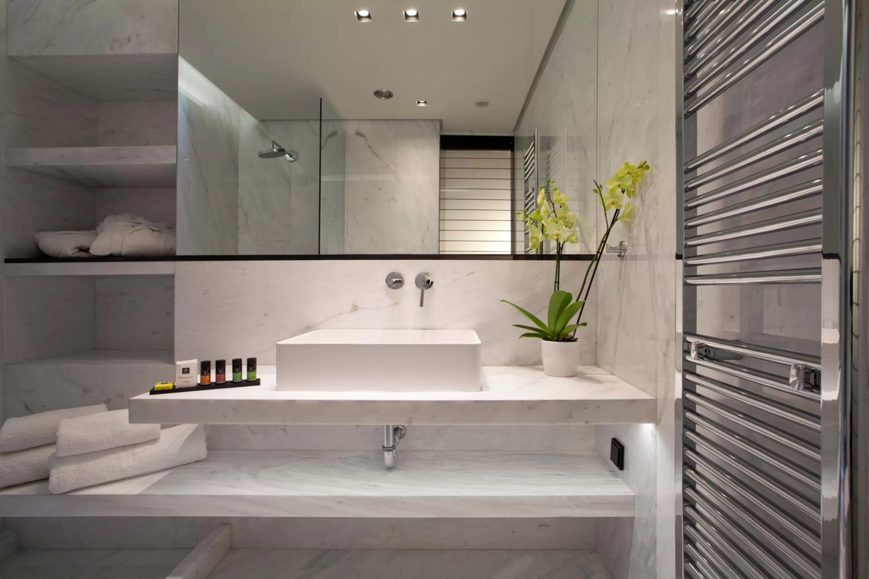 Bathroom in MET34 Athens