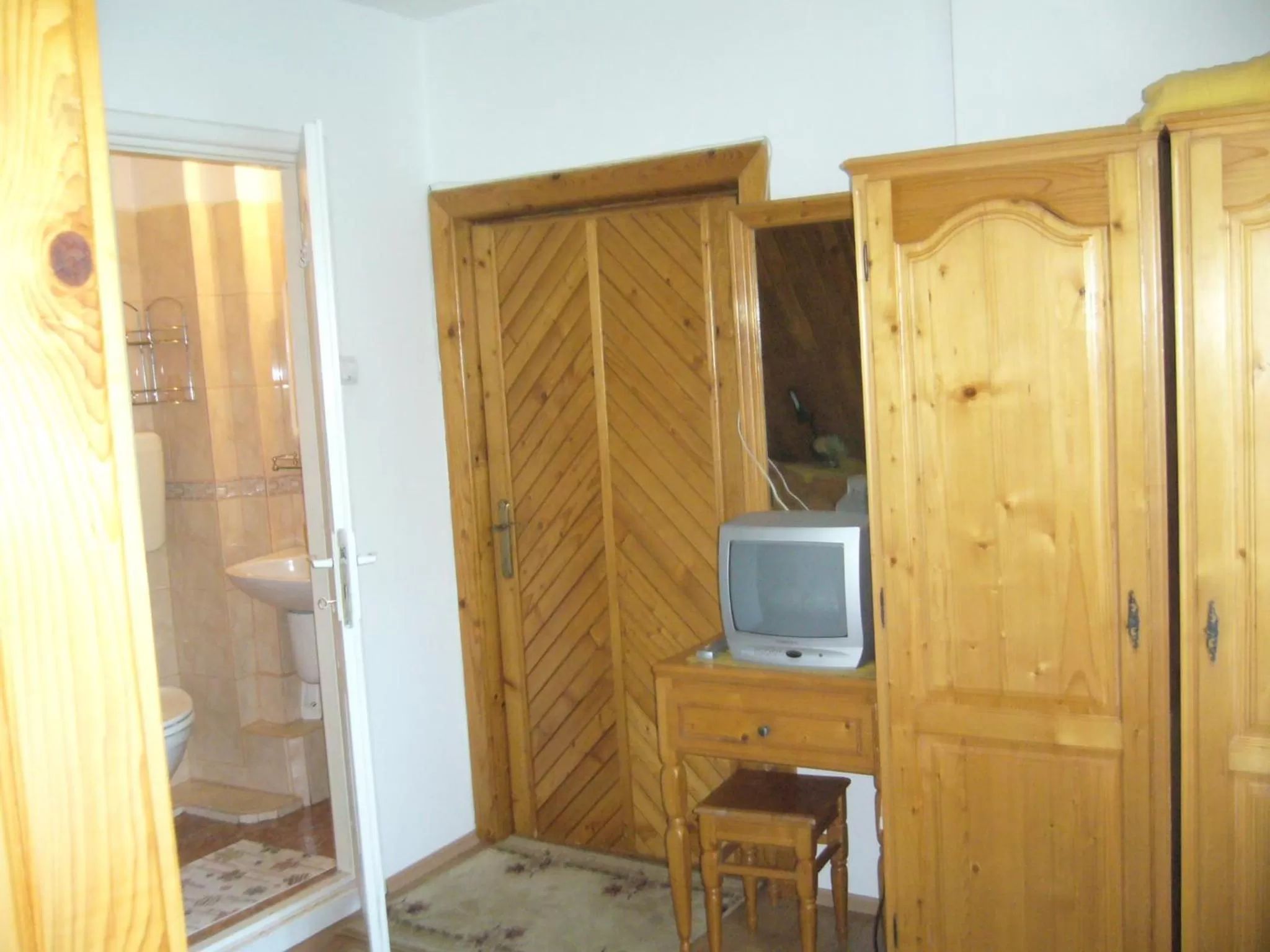 Photo of the whole room, TV/Entertainment Center in Csaki Vendeghaz