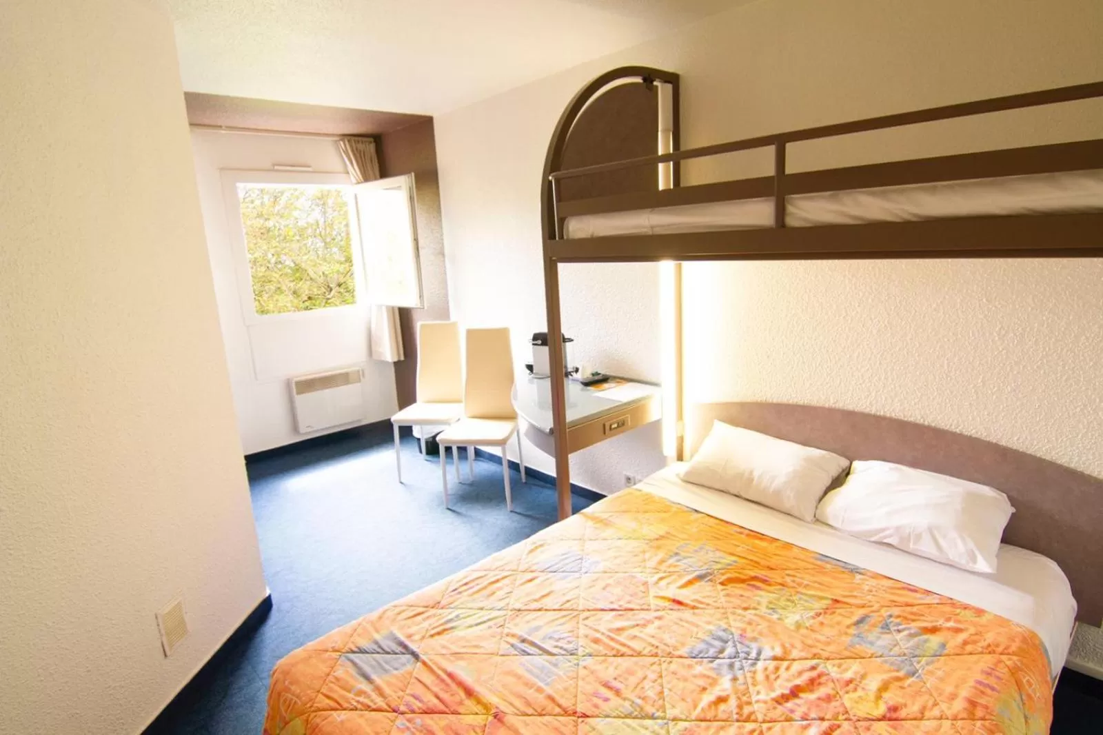 Bedroom, Bed in EGG HOTEL - HOTEL LES GENS DE MER Dieppe