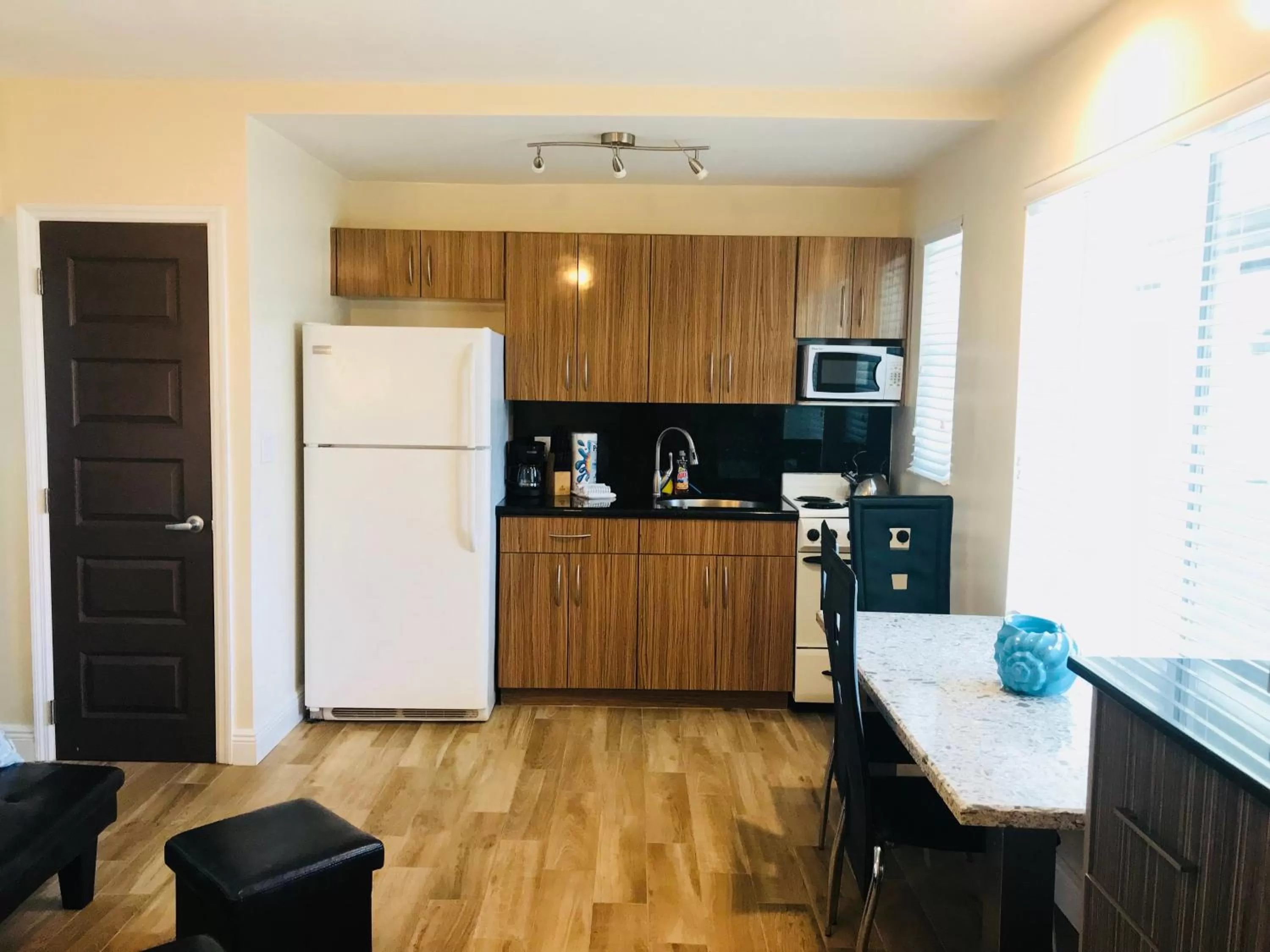 Kitchen or kitchenette in Caribbean Resort Suites