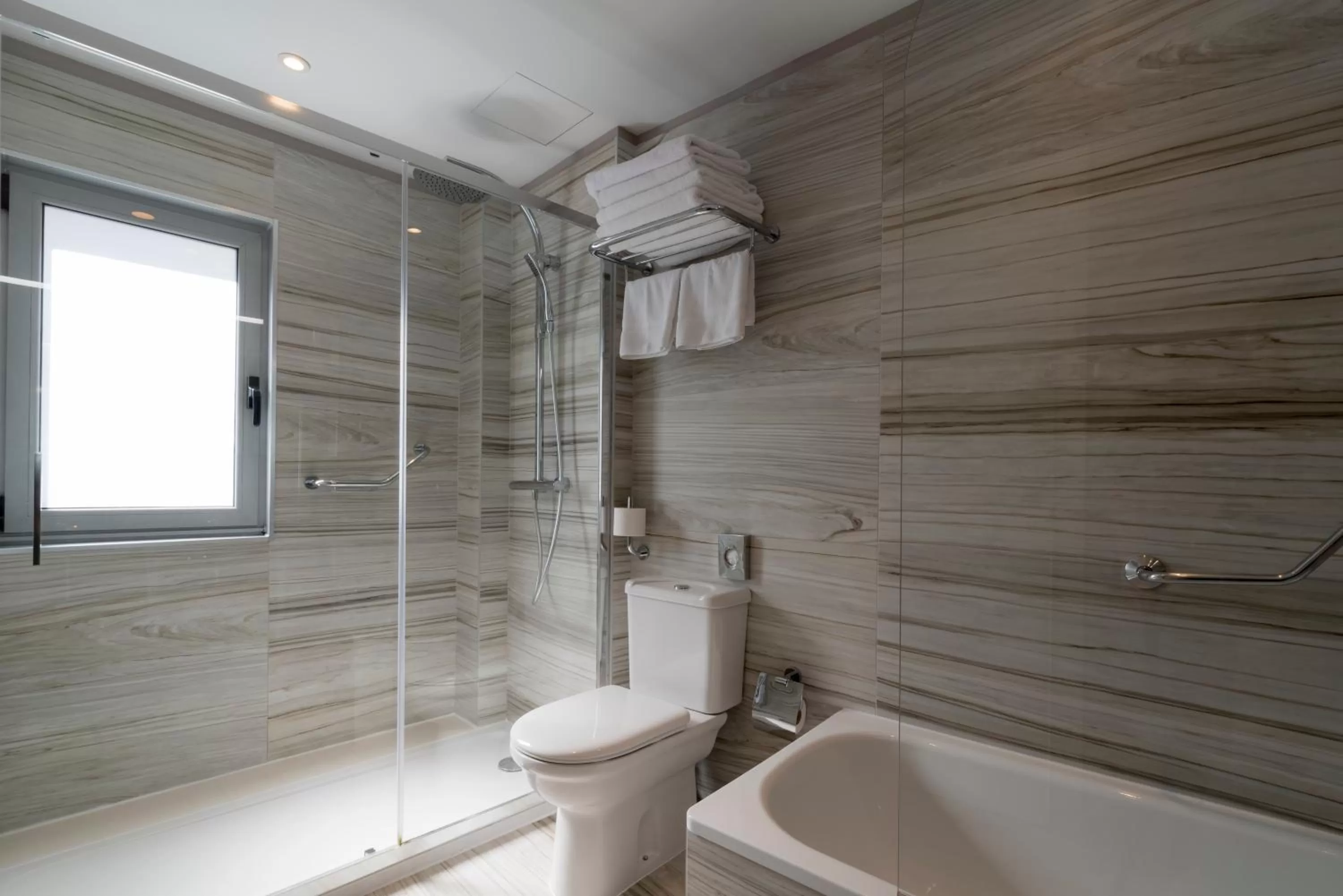 Bathroom in Hotel Plaza