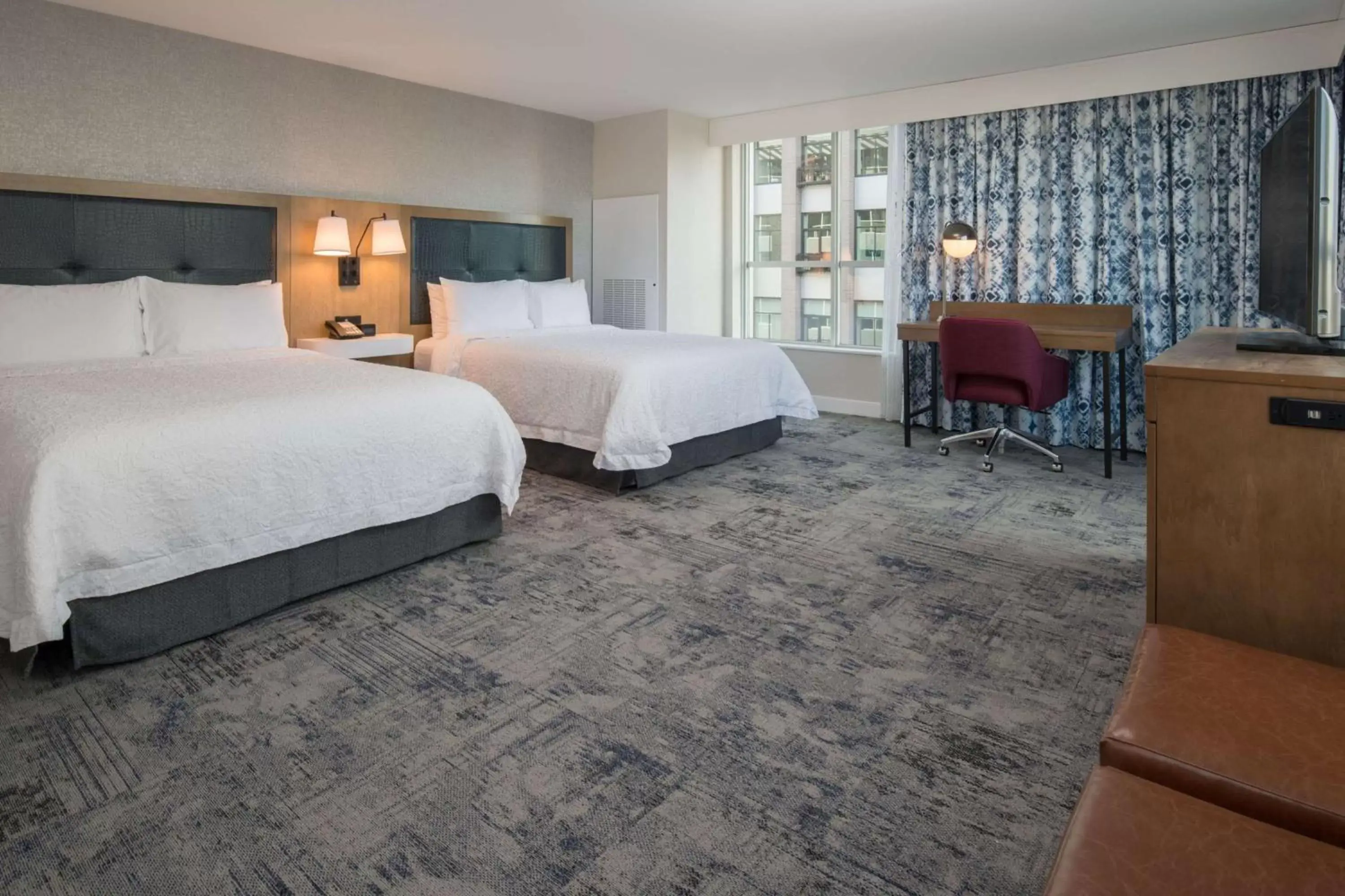 Queen Room with Two Queen Beds - Mobility and Hearing Access/Non-Smoking in Hampton Inn And Suites By Hilton Portland-Pearl District Queen Room with Two Queen Beds - Mobility and Hearing Access/Non-Smoking in Hampton Inn And Suites By Hilton Portland-Pearl District