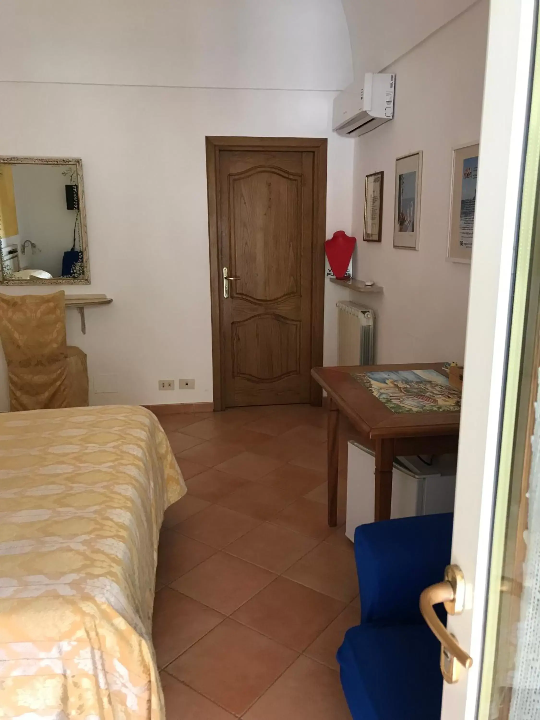 Double Room with Terrace in La Mammola Double Room with Terrace in La Mammola