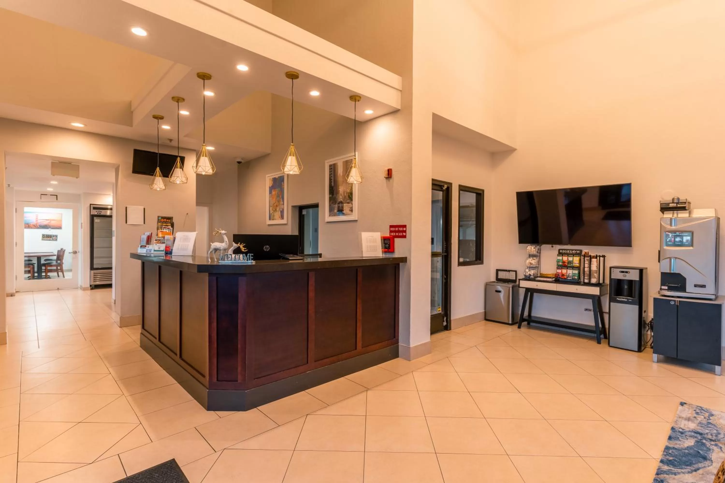 Lobby/Reception in Hotel Aluxor SFO, Sapphire Boutique Collection