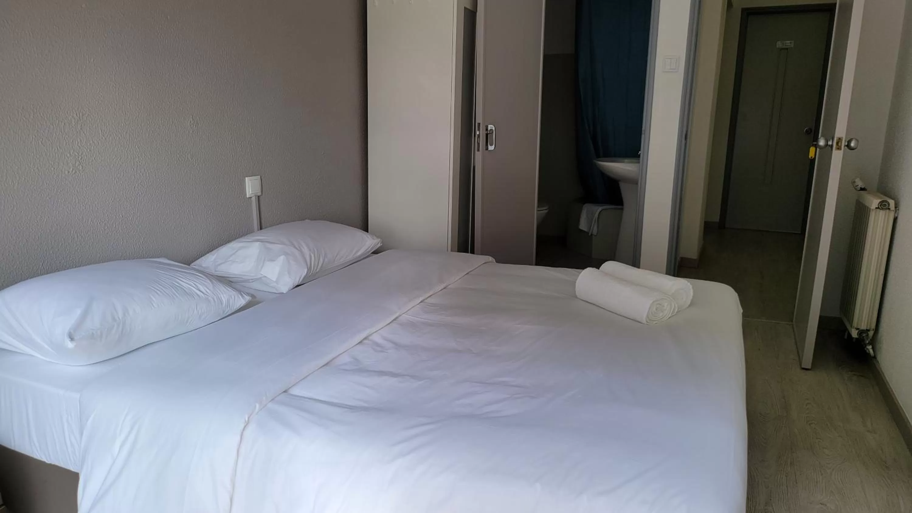 Bed in Residencia Paris