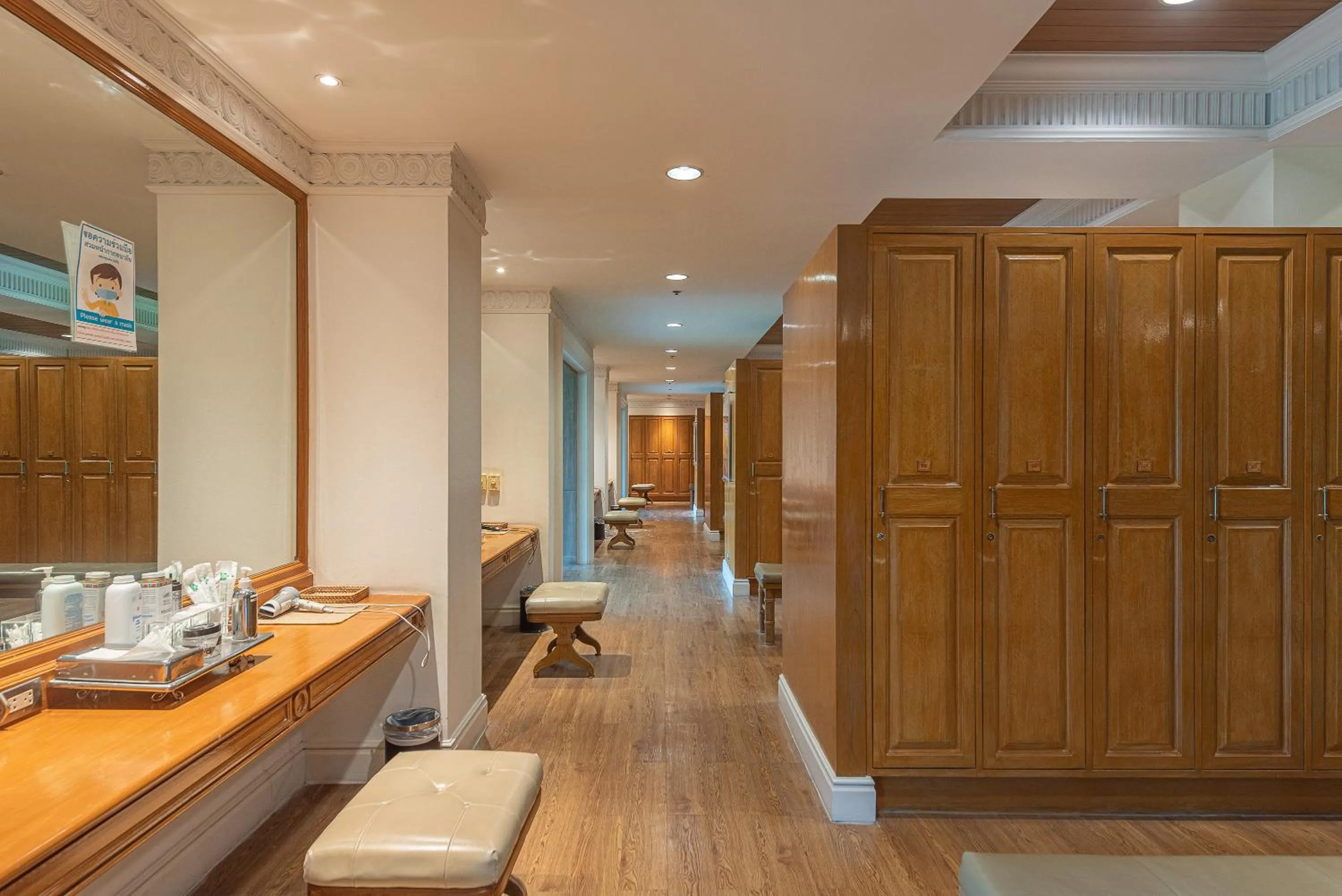 Area and facilities in Summit Windmill Golf Suite Hotel at Suvarnabhumi