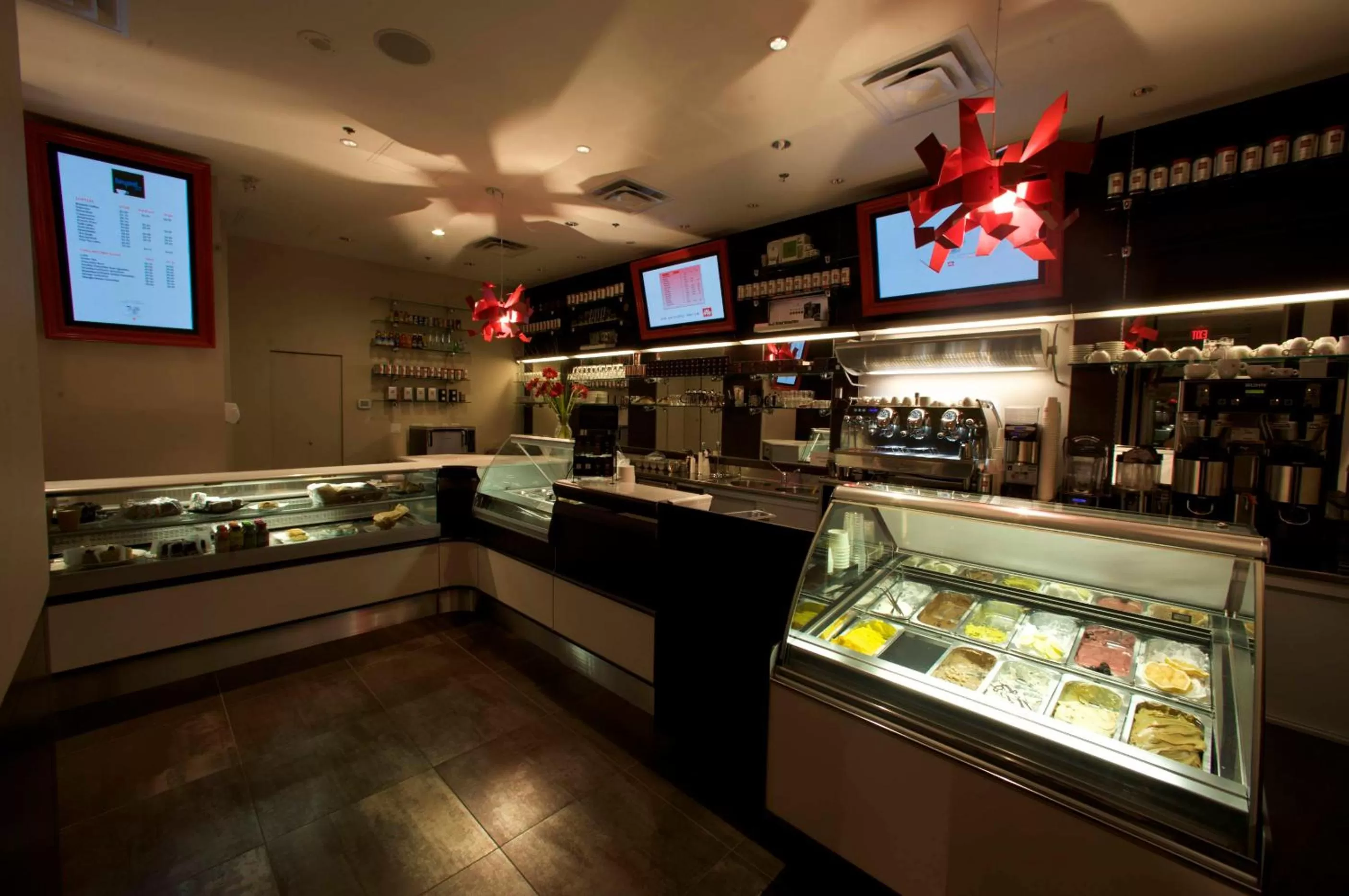 Restaurant/places to eat in Century Plaza Hotel