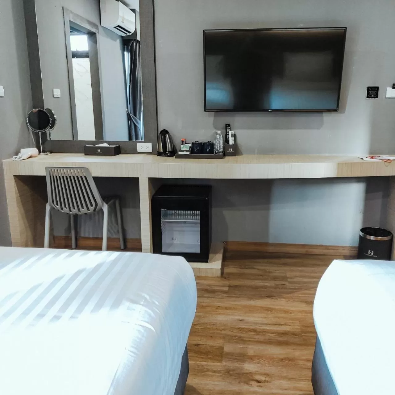 Bedroom in Hyde Park Hotel Bangkok