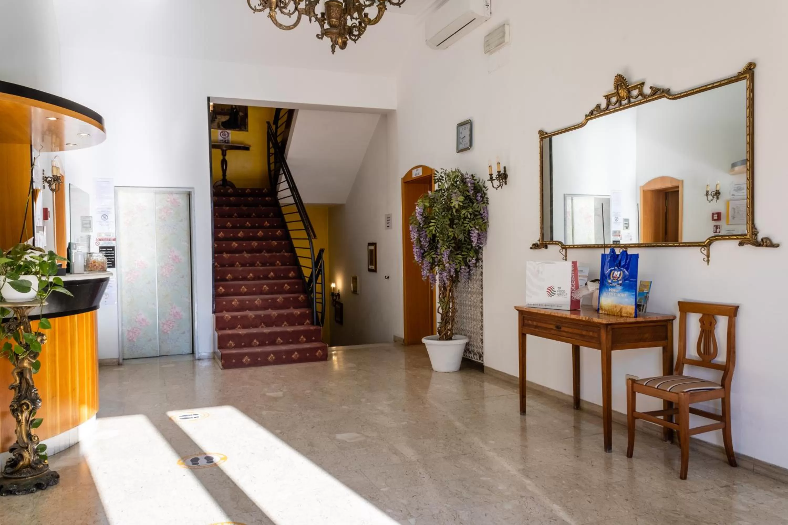 Lobby or reception in Esedra Hotel