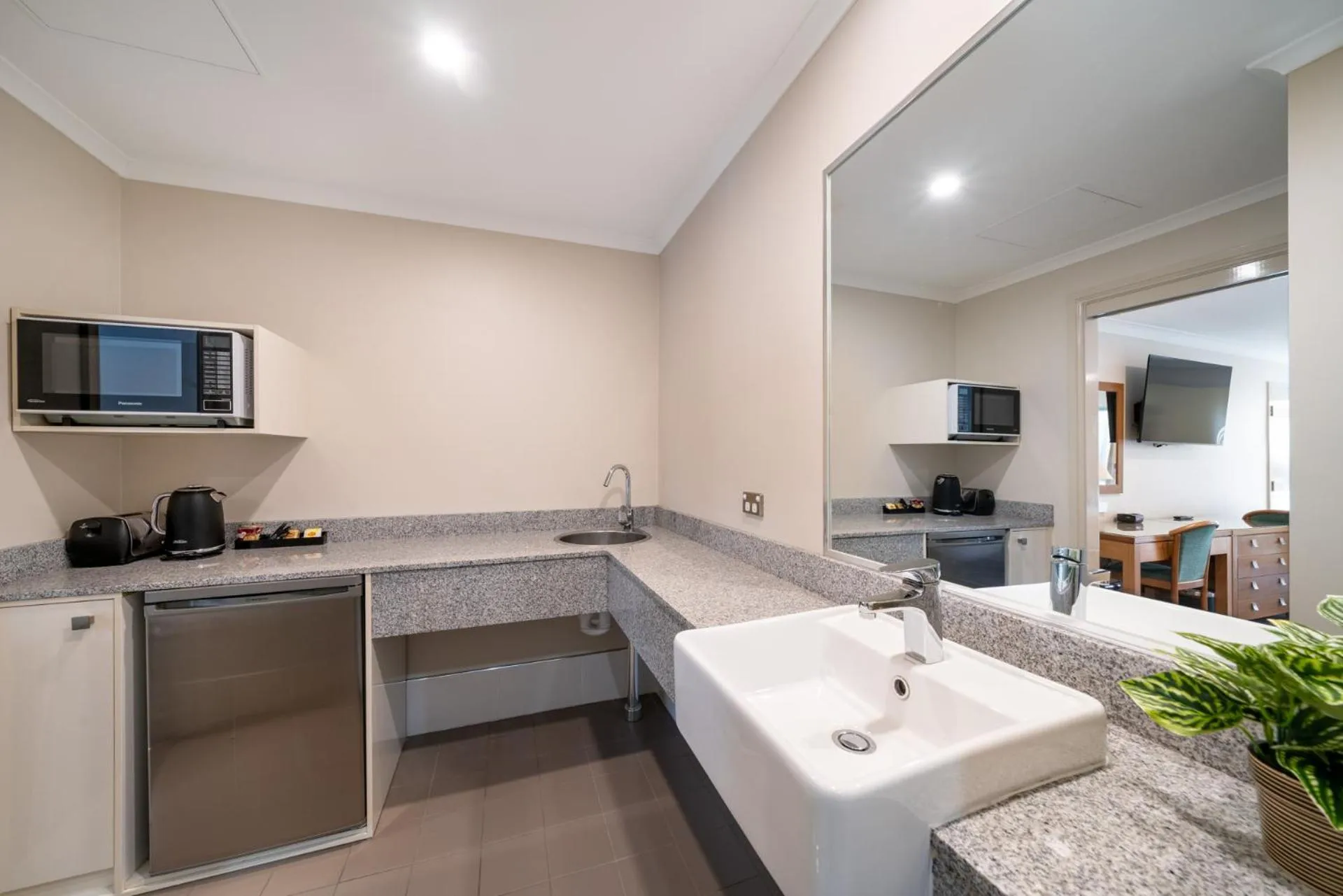 Coffee/tea facilities in Heritage Inn Bathurst