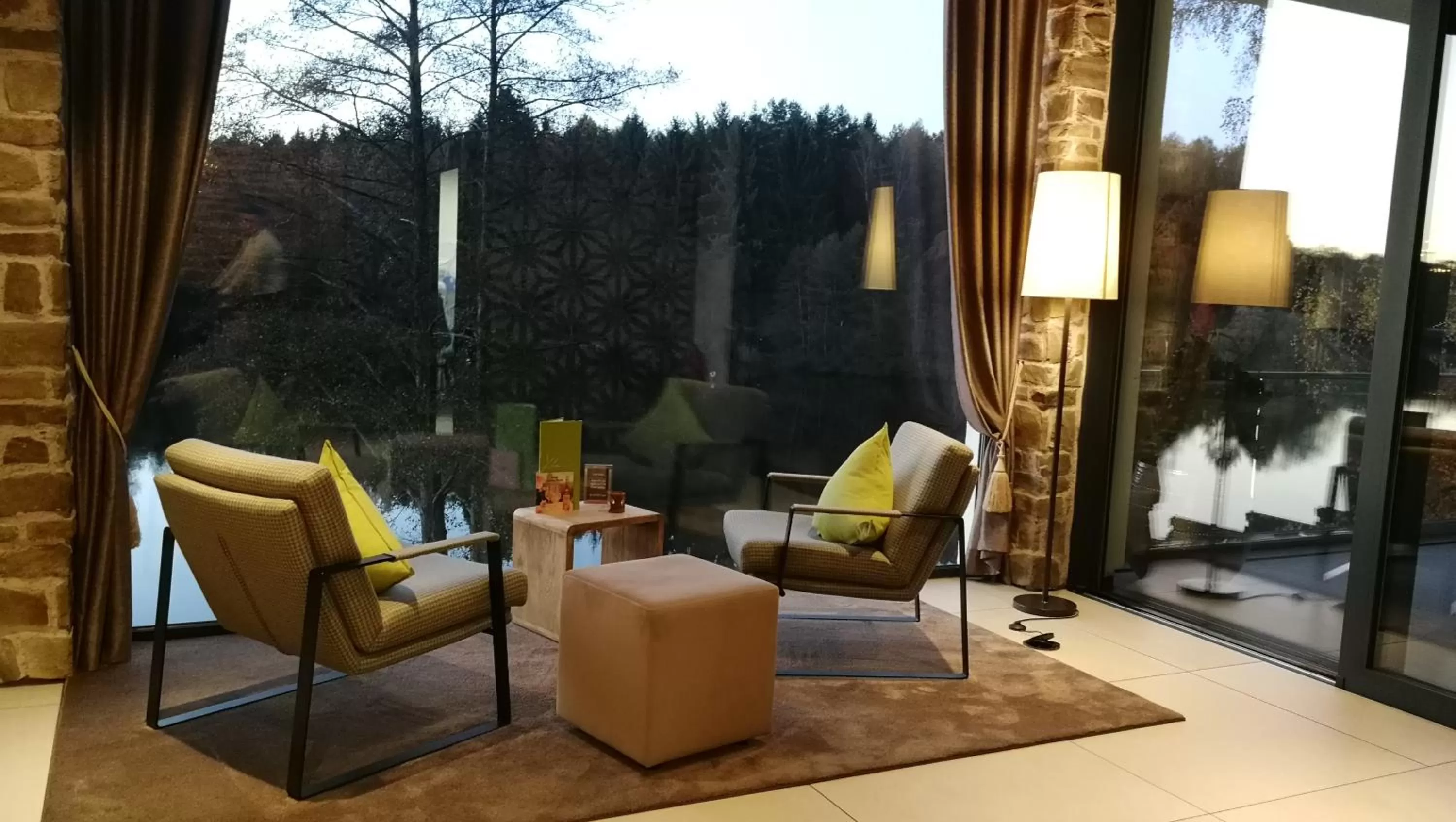 Seating area in PETERS Hotel & Spa