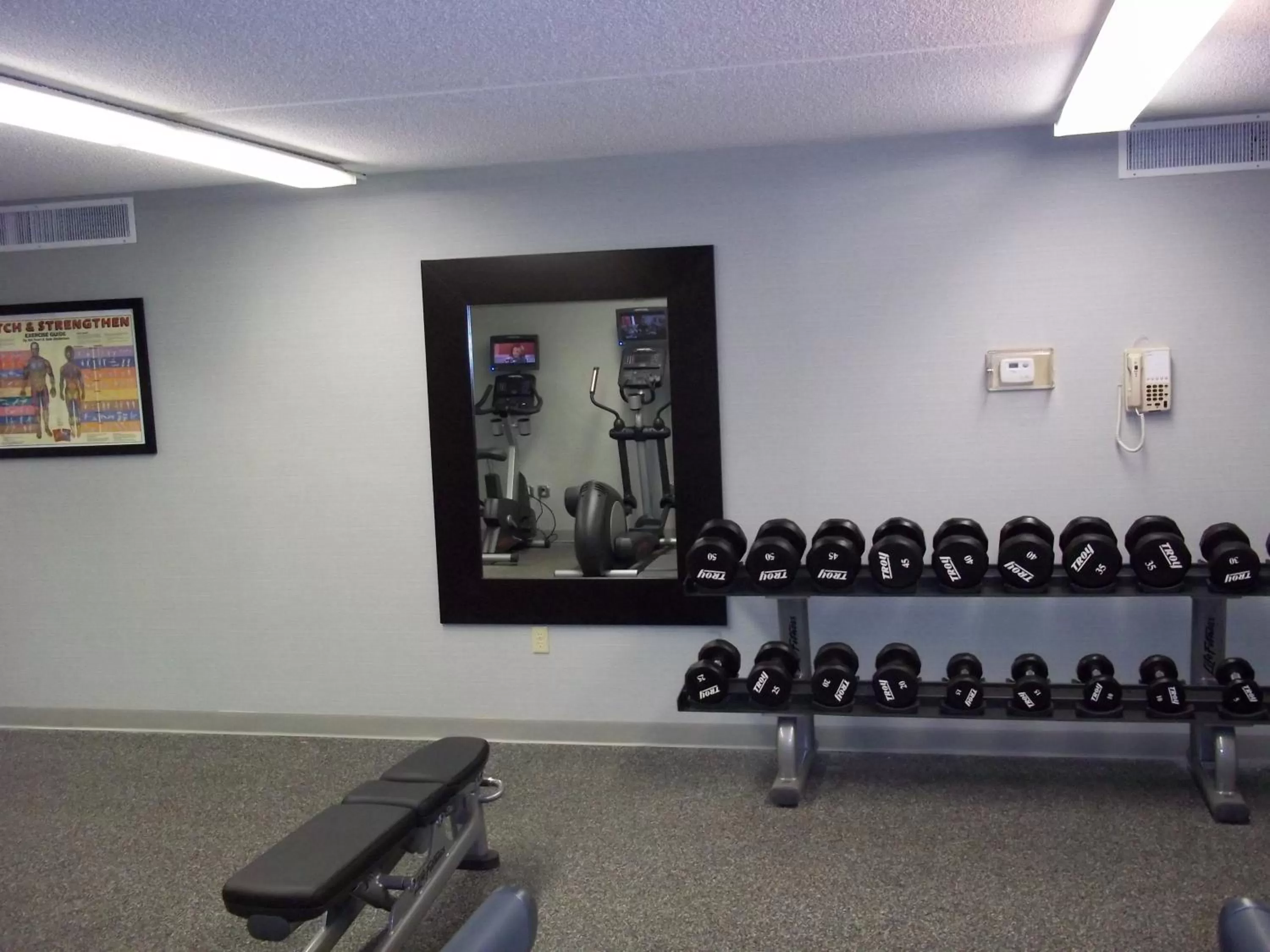 Fitness centre/facilities in enVision Hotel & Conference Center Mansfield-Foxboro