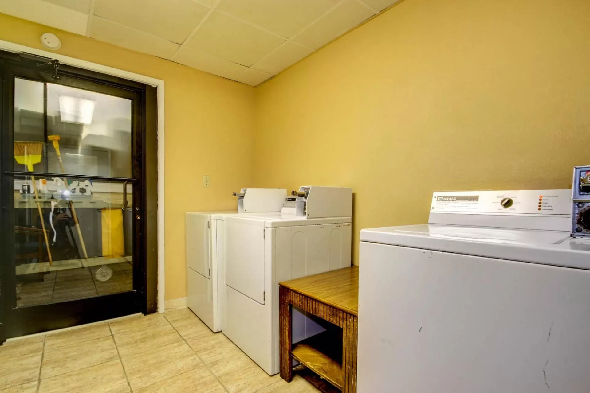 Area and facilities in Oceanfront Condo Camelot By the Sea