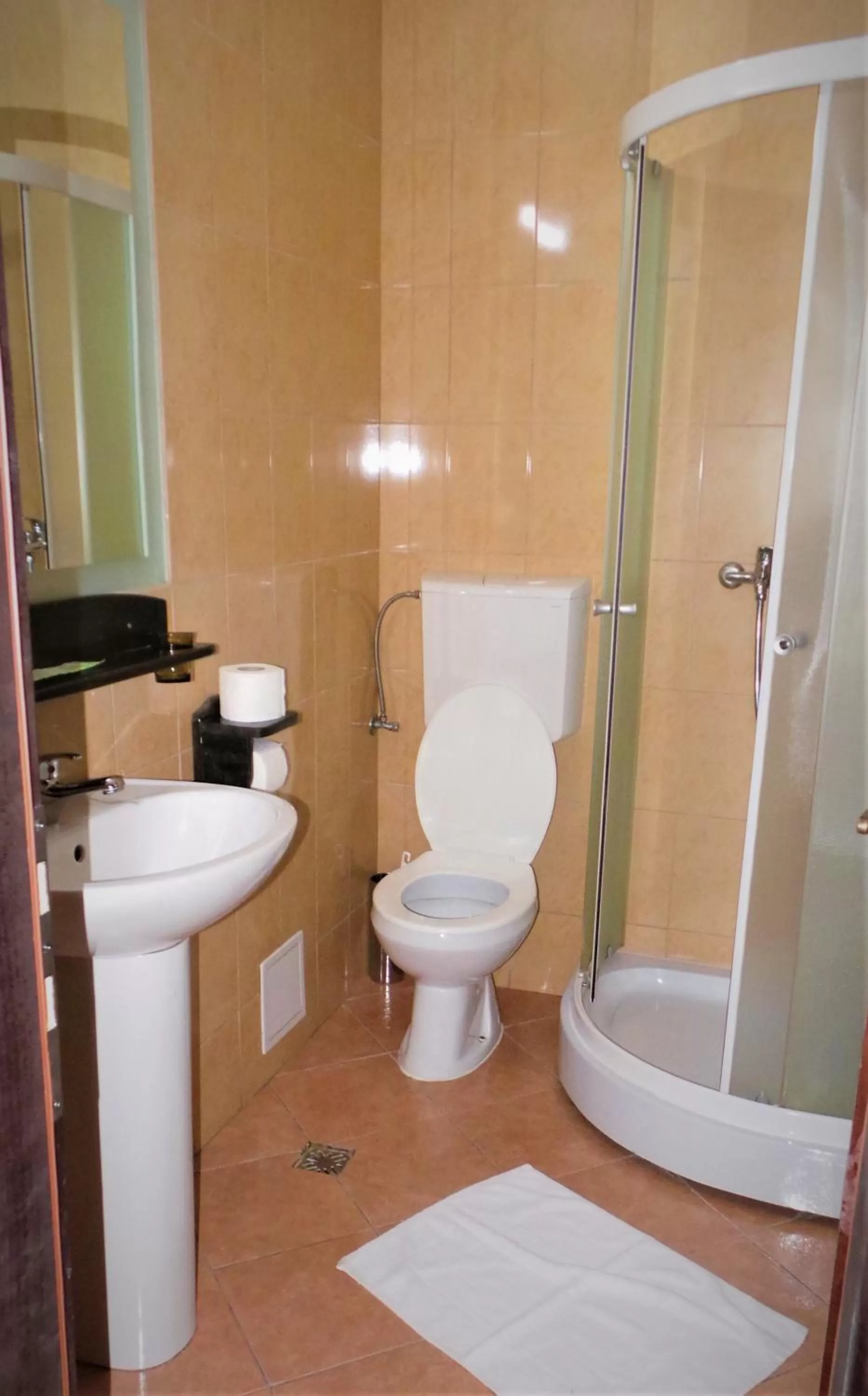 Bathroom in Hotel Sonne