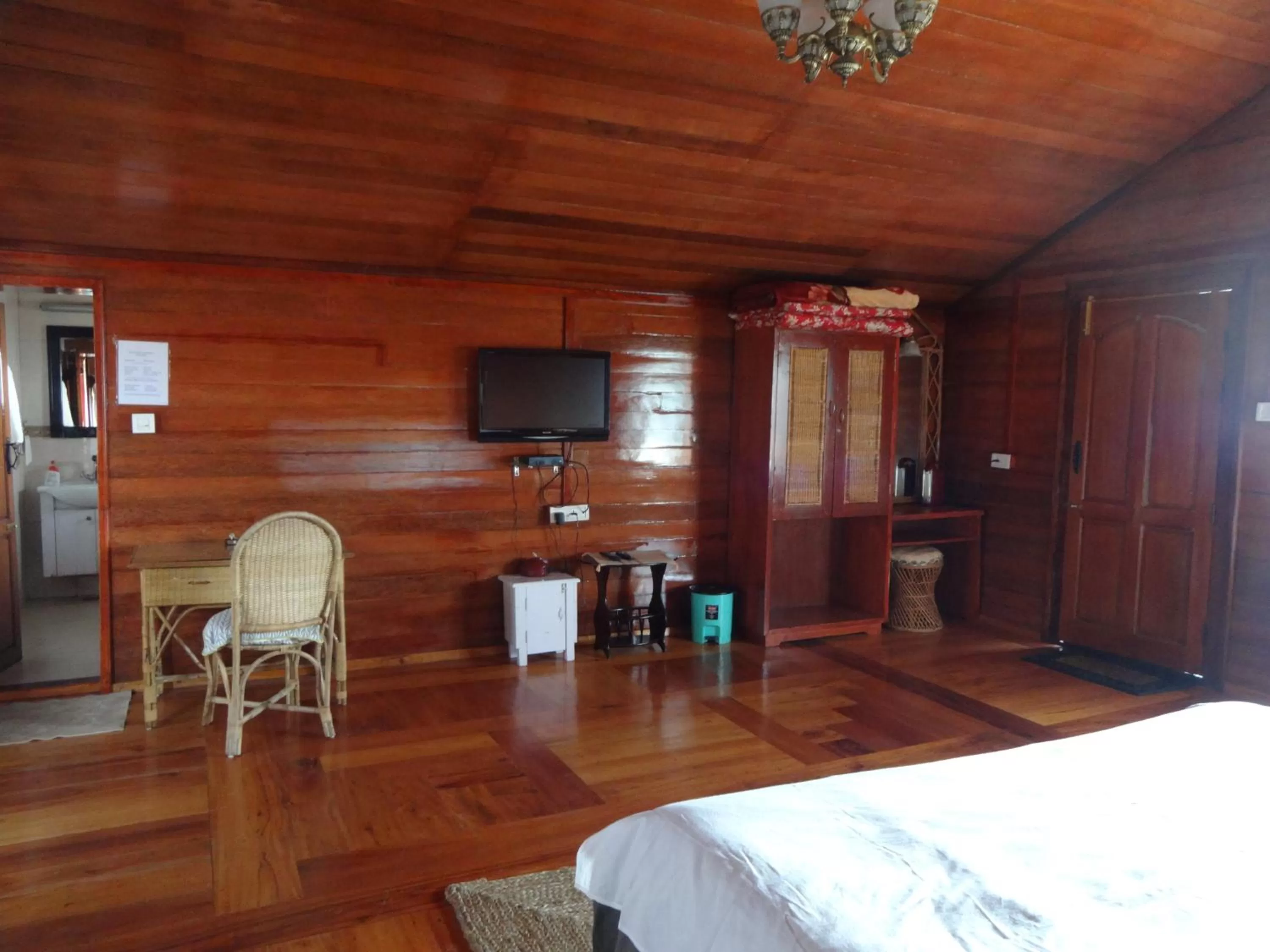 TV/Entertainment Center in Surya Holidays Kodaikanal