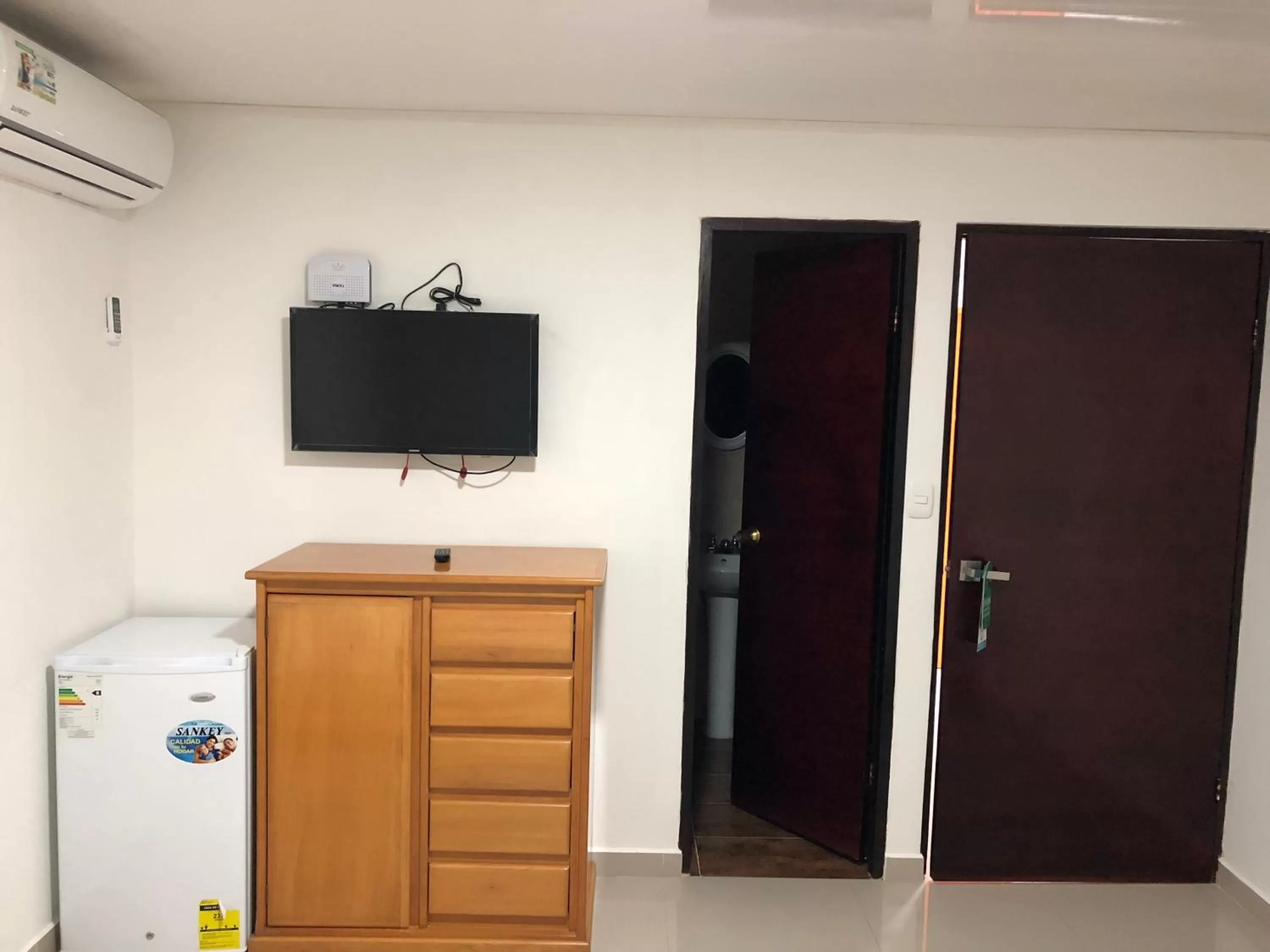 TV/Entertainment Center in Posada Yasa sarie bay