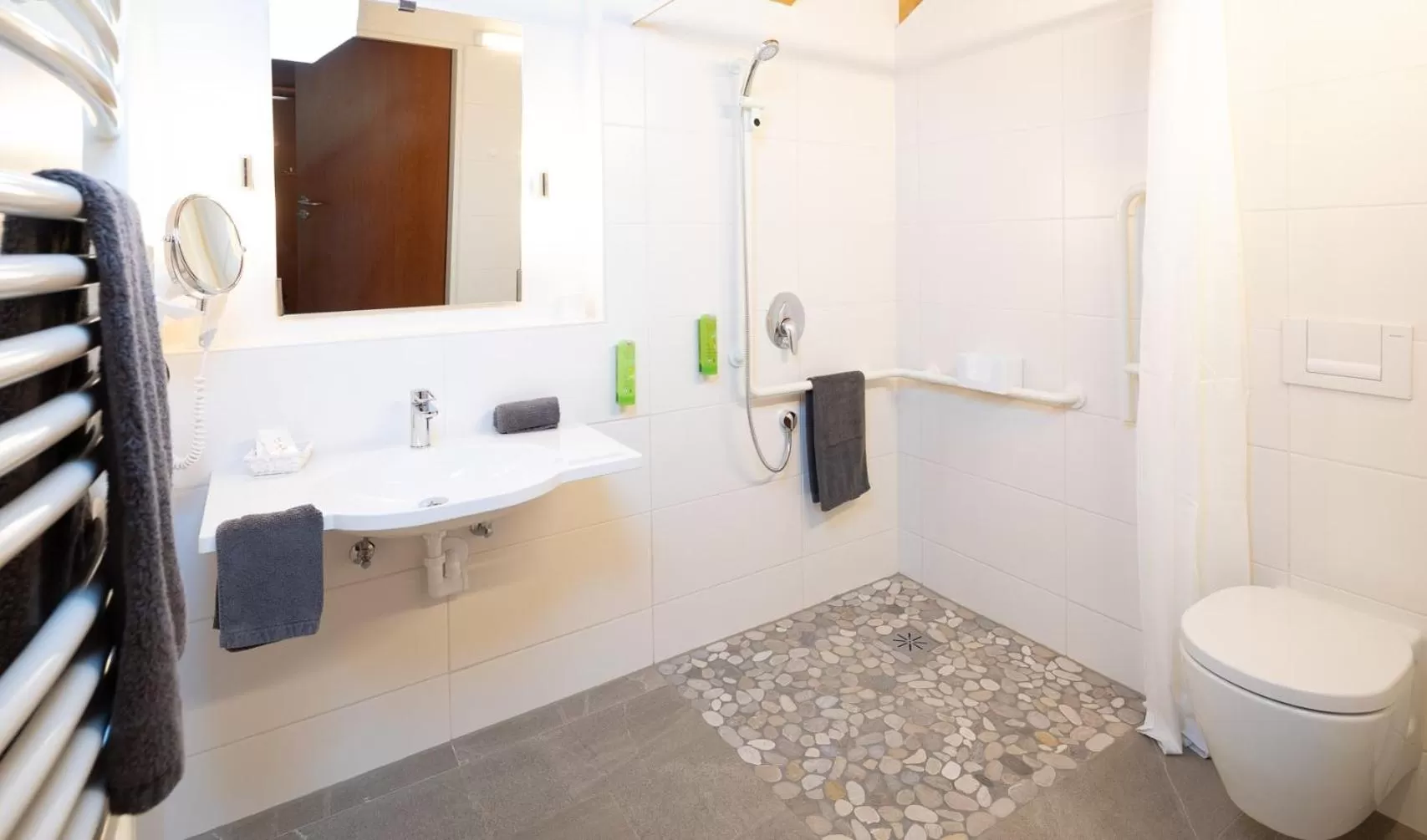 Bathroom in Familien- und Wellnesshotel "Viktoria"