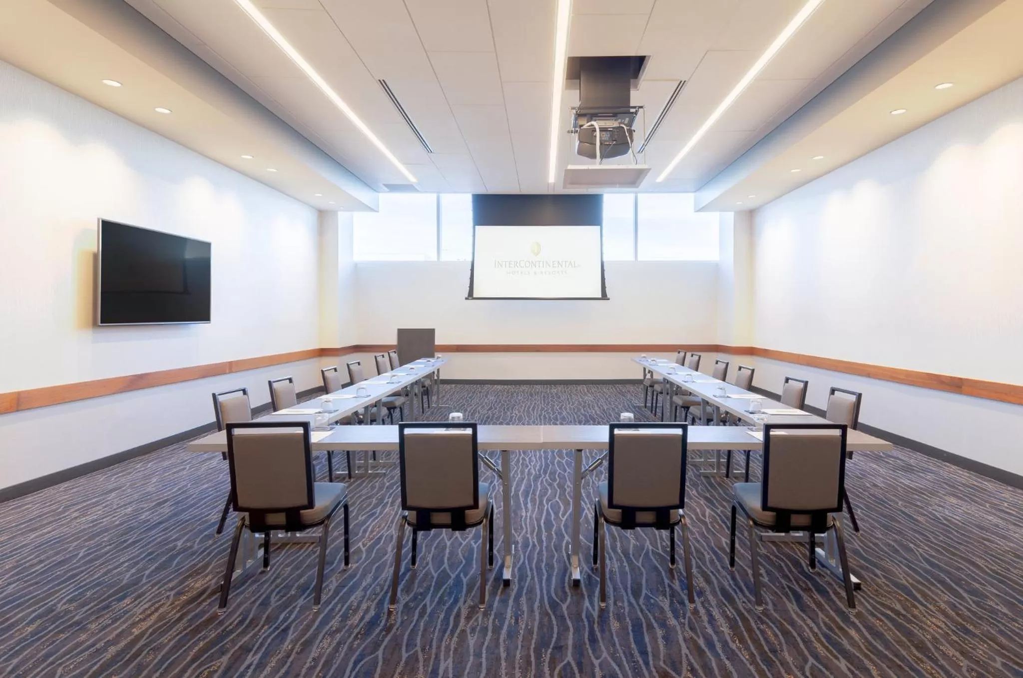 Meeting/conference room in InterContinental Minneapolis - St. Paul Airport by IHG