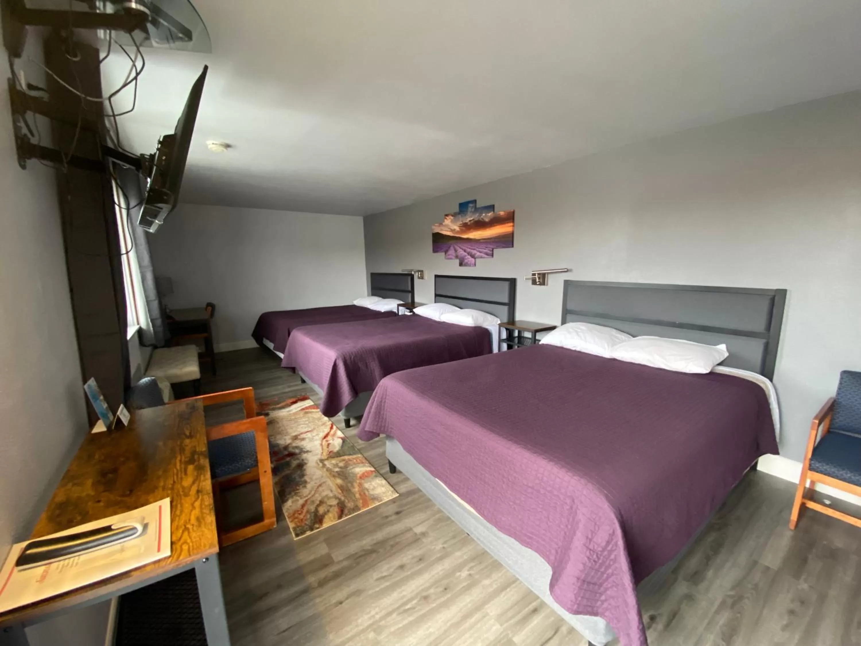 Bed in Aircrest Motel